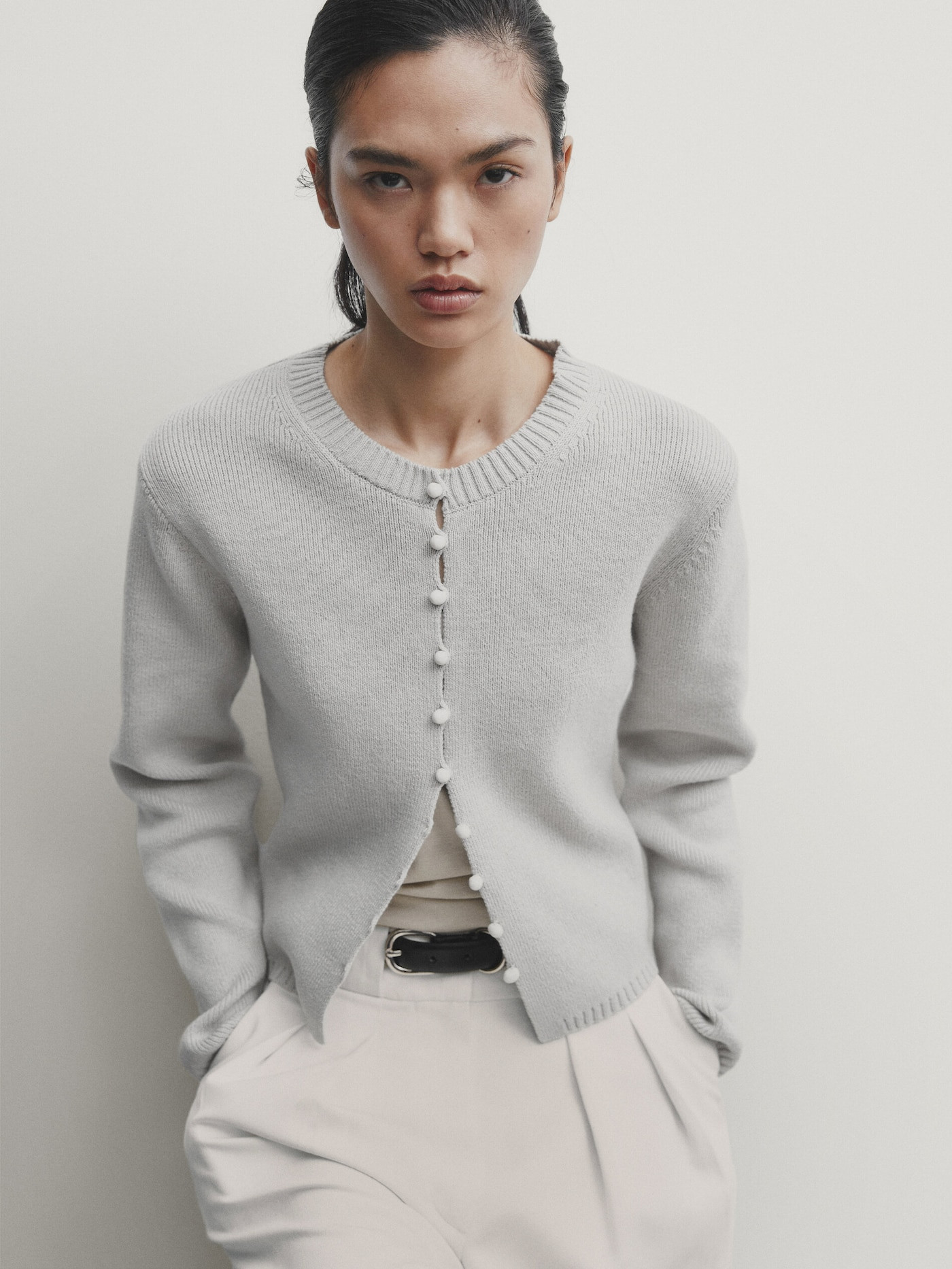 Strick-Cardigan mit Keramikknöpfen | Massimo Dutti DE