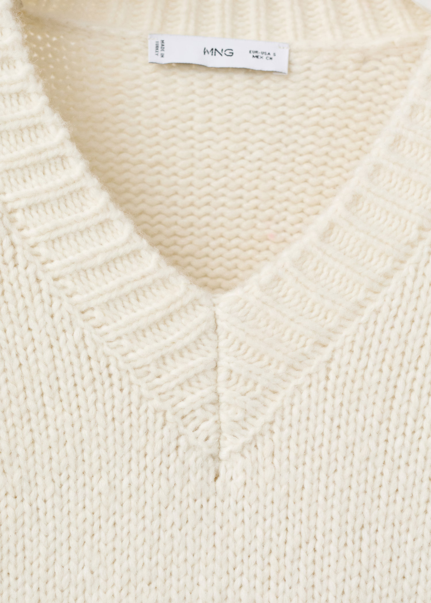 V-neck wool sweater | MANGO (UK)
