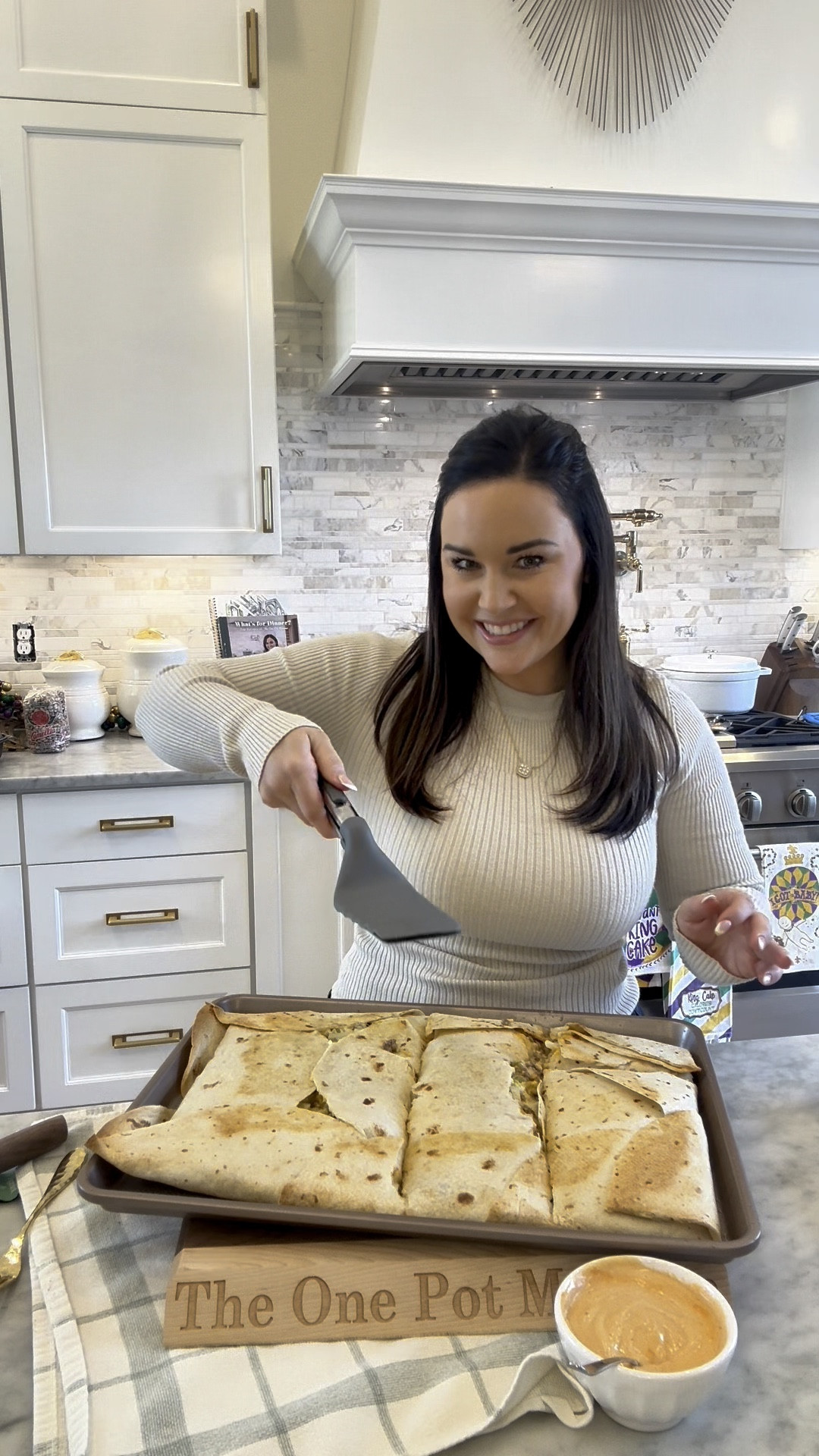 The tongs you never knew you needed! These help you pick up so many things without them falling apart!!! It’s like a spatula and tongs had a baby!!!
#kitchengadget #kitchentools

#LTKHome #LTKWatchNow #LTKFindsUnder50