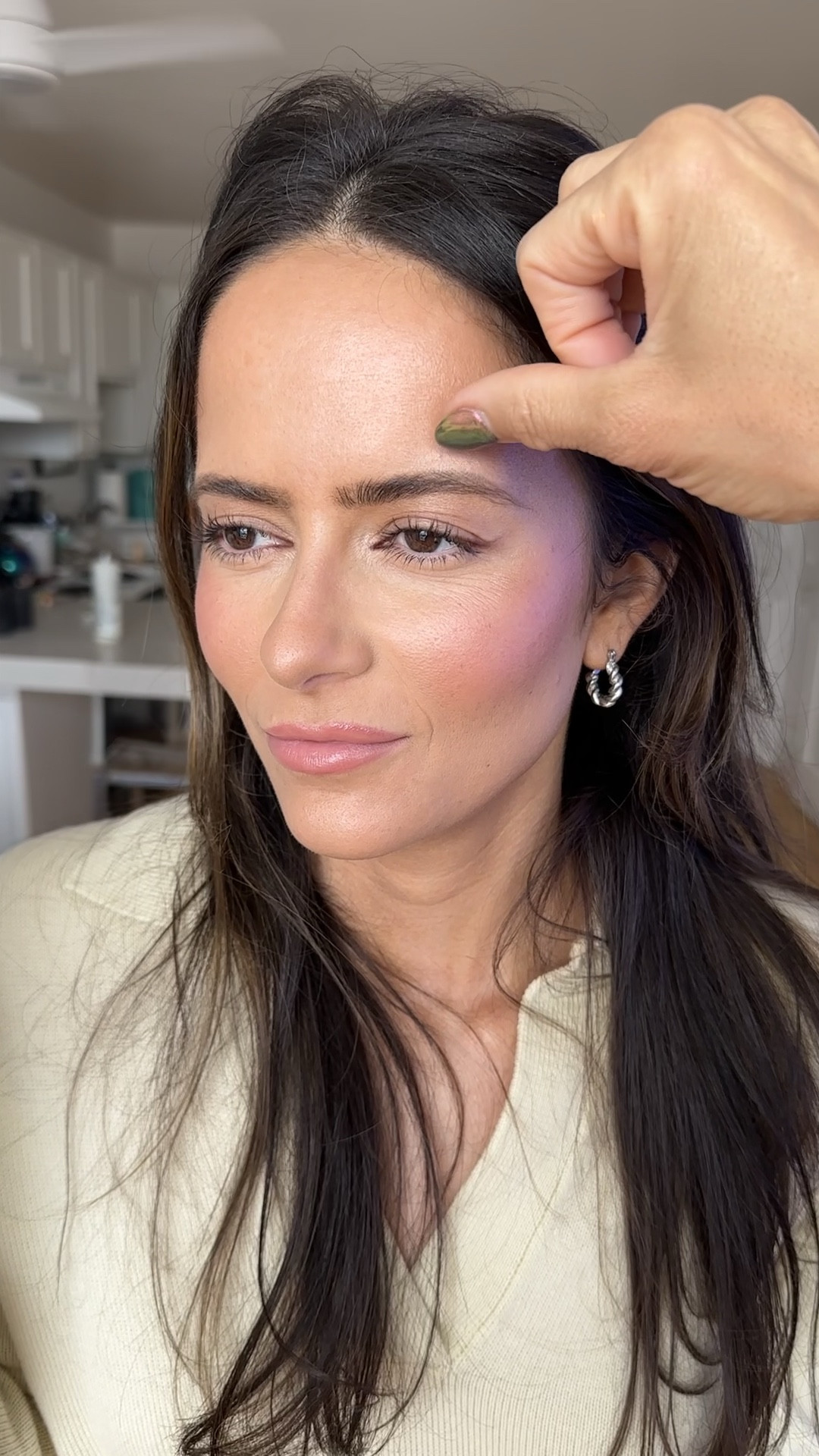 Nicole’s Makeup Lesson product list to purchase.

Specific shades:
• CT Flawless Filter #3
• CT Spotlight highlight 
• MU4E Pencil Limitless Brown
• Lipstick #302 Rosy Beige 
• Rare Beauty bronzer stick Always Sunny 

**Add Charlotte Tilbury Champagne Diamonds at lash line and go over it with urban decay MOONDUST in Space Cowboy for a little sparkle at the lash line
