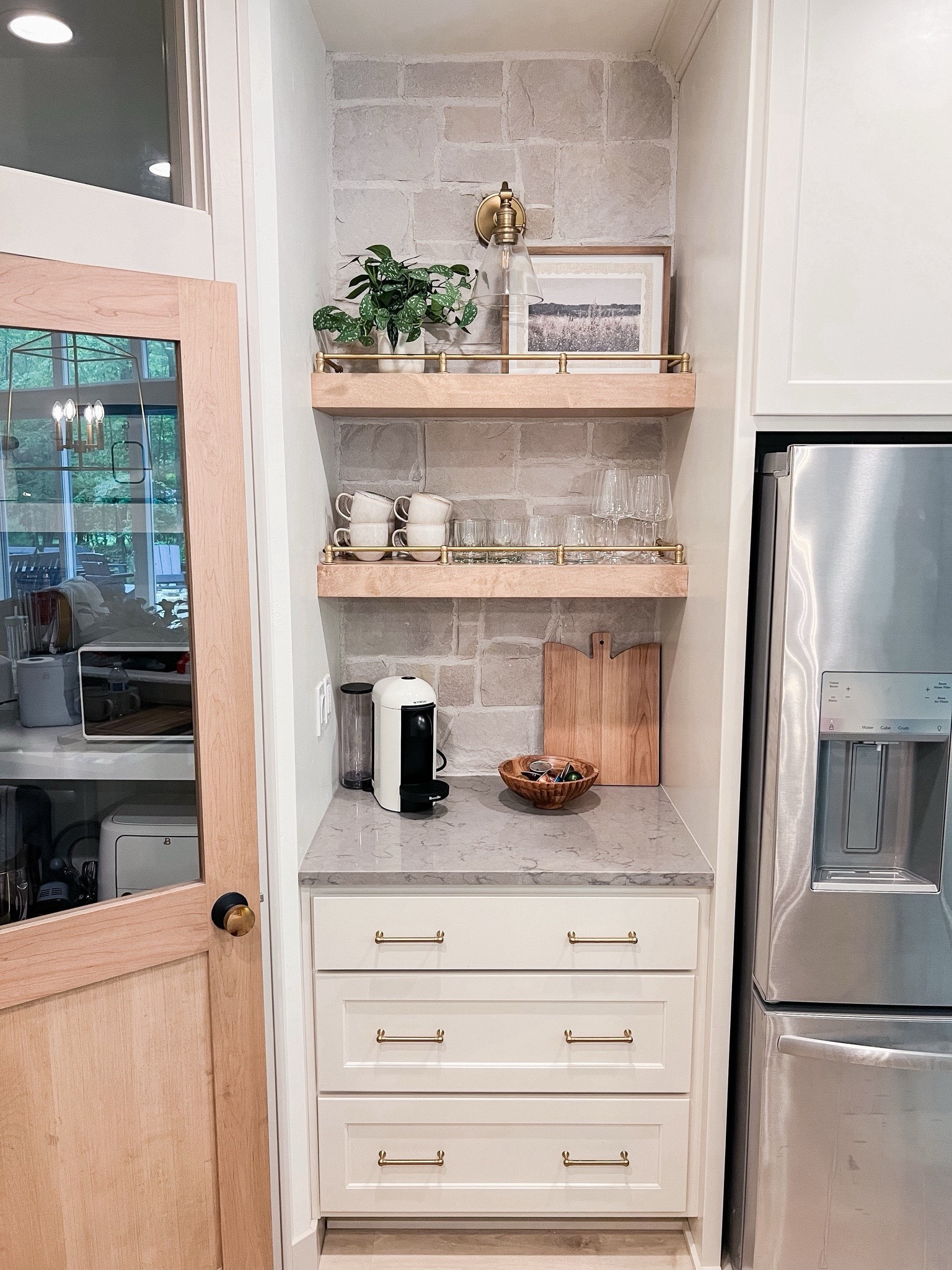 Cottage kitchen | kitchen essentials | home decor | kitchen home decor | summer cottage 

#LTKSeasonal #LTKHome #LTKStyleTip