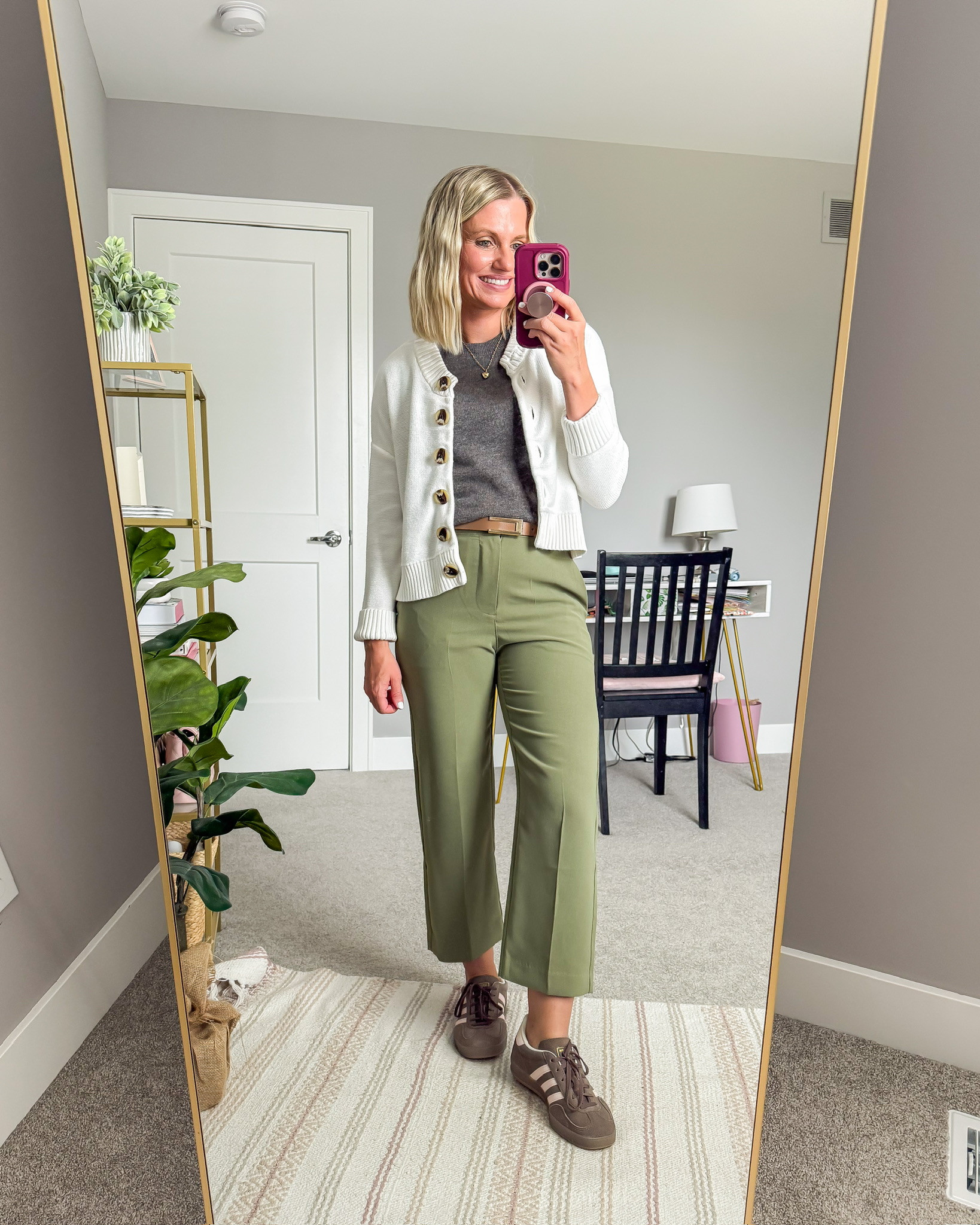 Teacher outfit idea for Fall. How to style green pants.

#LTKootd #LTKWorkwear #LTKSeasonal