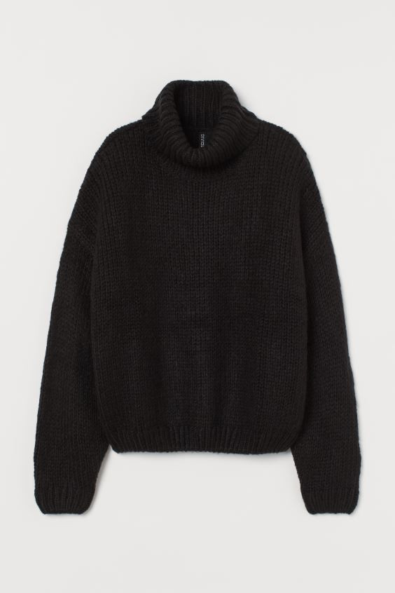 Boxy sweater in soft, chunky-knit fabric with a turtleneck and heavily dropped shoulders. | H&M (US + CA)