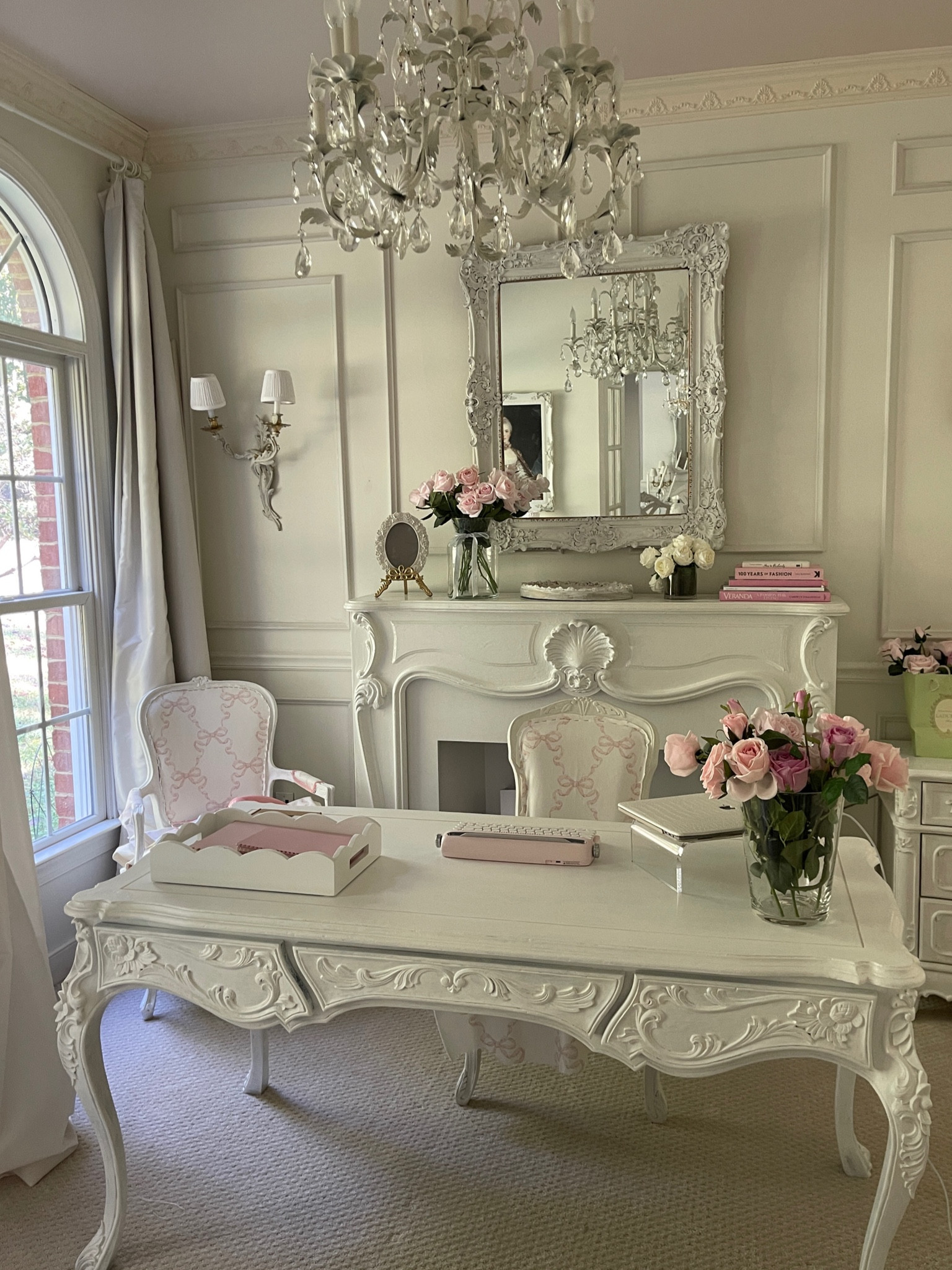 Office girly 

#LTKHome #LTKStyleTip #LTKSeasonal