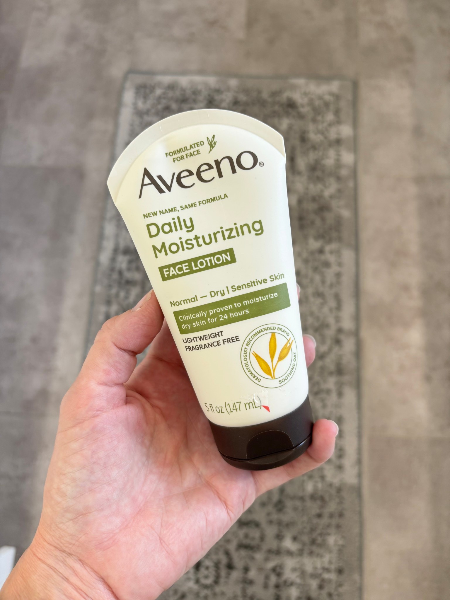 Skincare favorite alert ✨
I’ve been loving this Aveeno Daily Moisturizing Face Lotion — it’s lightweight, fragrance-free, and perfect for my skin. Keeps my face hydrated all day without feeling greasy, and the best part? It’s super affordable! 🙌

Right now it’s $5 off at Target, so it’s the perfect time to stock up. 🛒💚

Shop it here ⬇️
#LTKBeauty #LTKSale #LTKFinds #SkincareRoutine #Aveeno #TargetFinds


#LTKFallSale #LTKSaleAlert #LTKBeauty