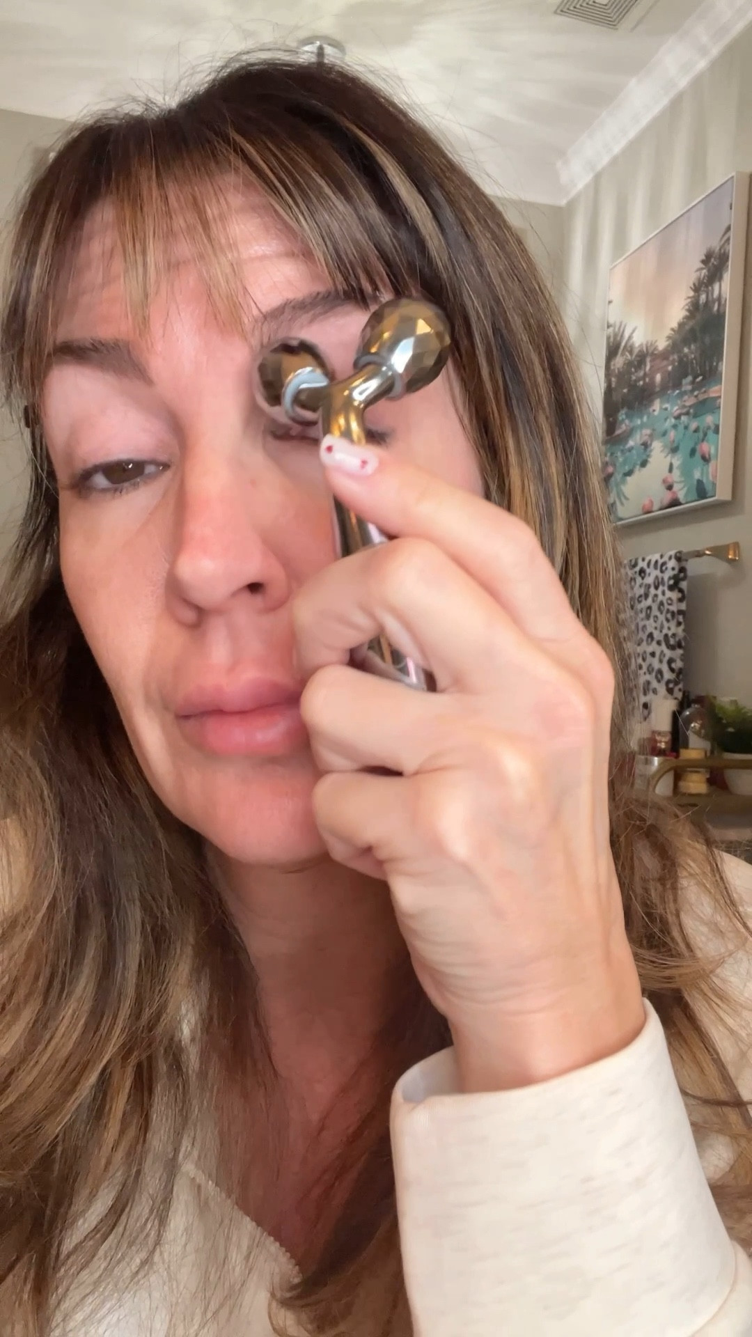 Puffy eyes 👀 be gone! I store this steel face roller in my fridge and apply eye cream underneath before rolling. Linking by faves below 👇🏼 

#LTKselfcare #LTKgrwm #LTKBaby