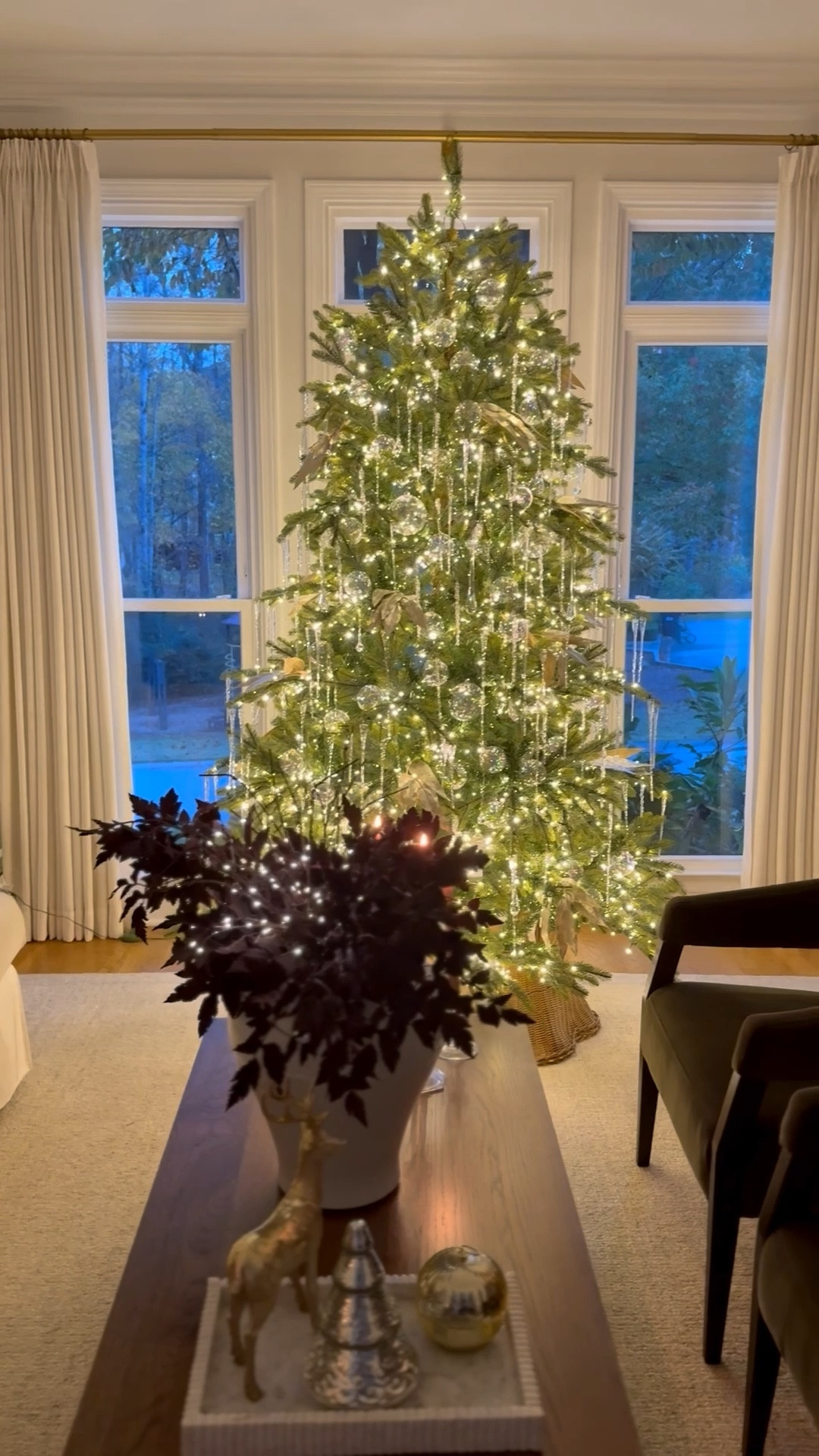 I love my new King of Christmas Christmas tree. It has warm white lights, which I love, but also has the option of color (that also twinkle), and a muted pastel color setting as well  

#LTKHome #LTKHoliday