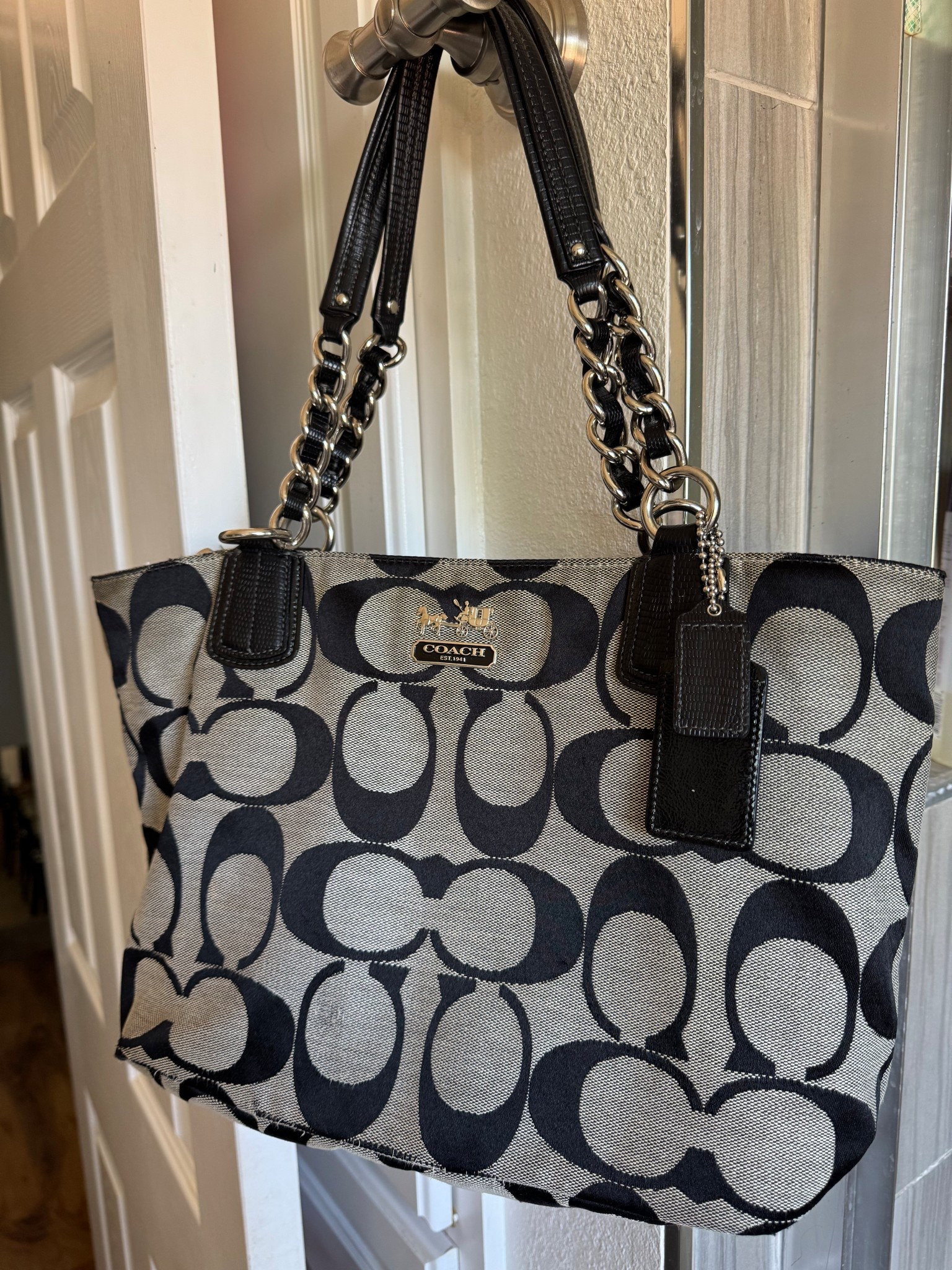 How I cleaned my vintage coach! I can’t find the exact soap (slip gentle silk soap) but I found similar products. Full
Tutorial is on my tiktok (@ sarahsotoodeh) 