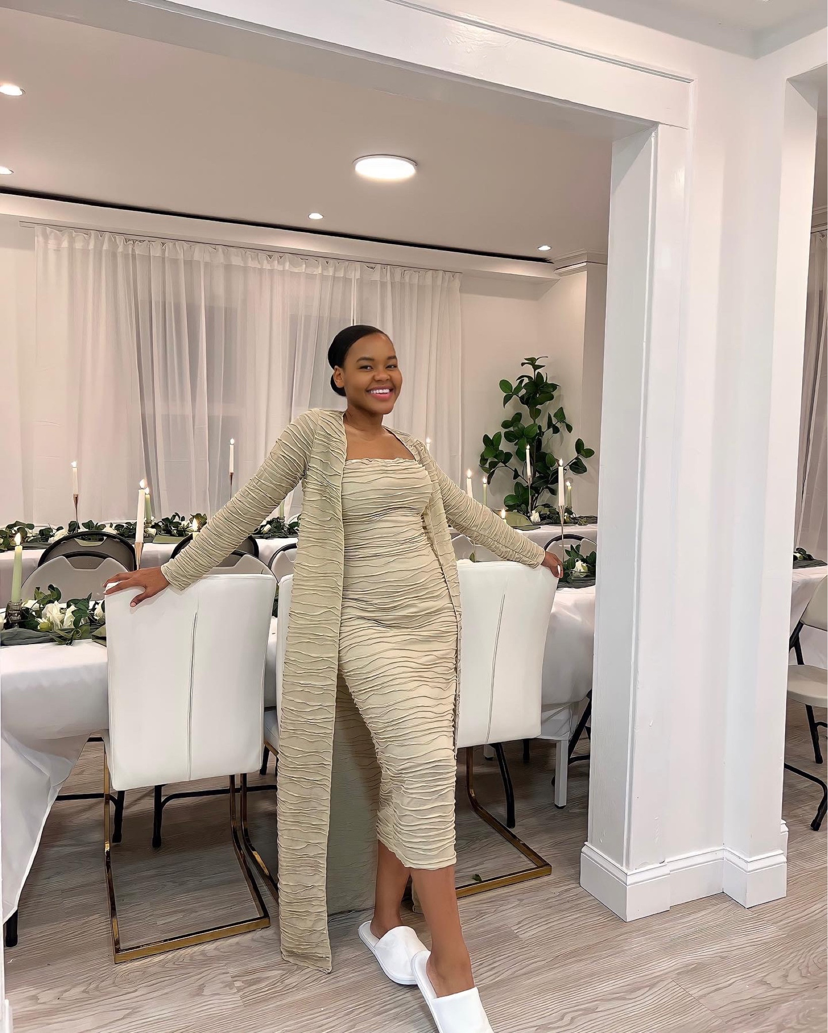Cozy style for an a thanksgiving dinner at home. This set is incredibly versatile. It can be dressed up or down! 

#LTKfit #LTKHoliday #LTKstyletip