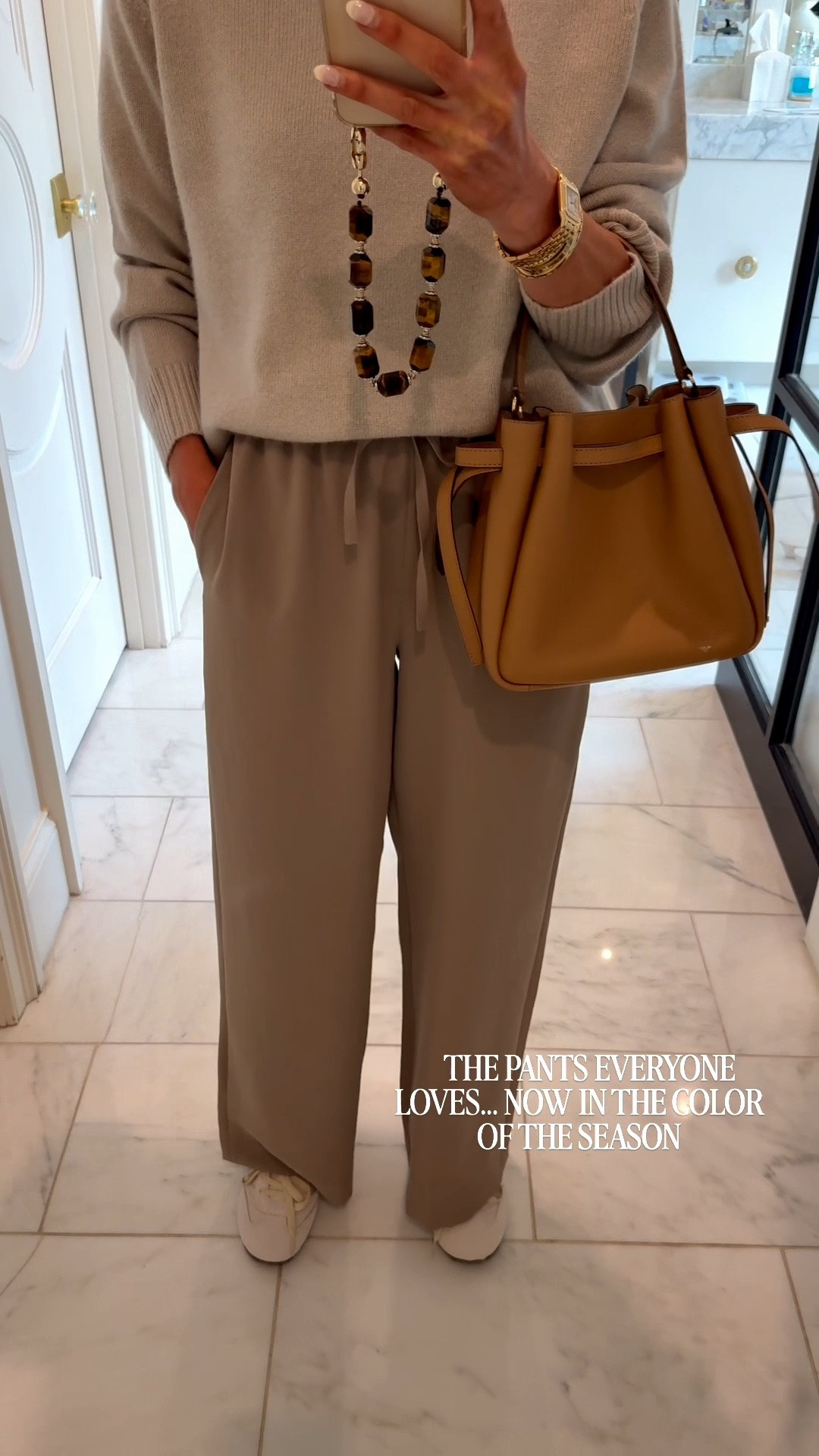 The pants everyone loves but now in the color of the season! How perfect are these. Absolute must-haves for fall!

#LTKootd #LTKSeasonal
