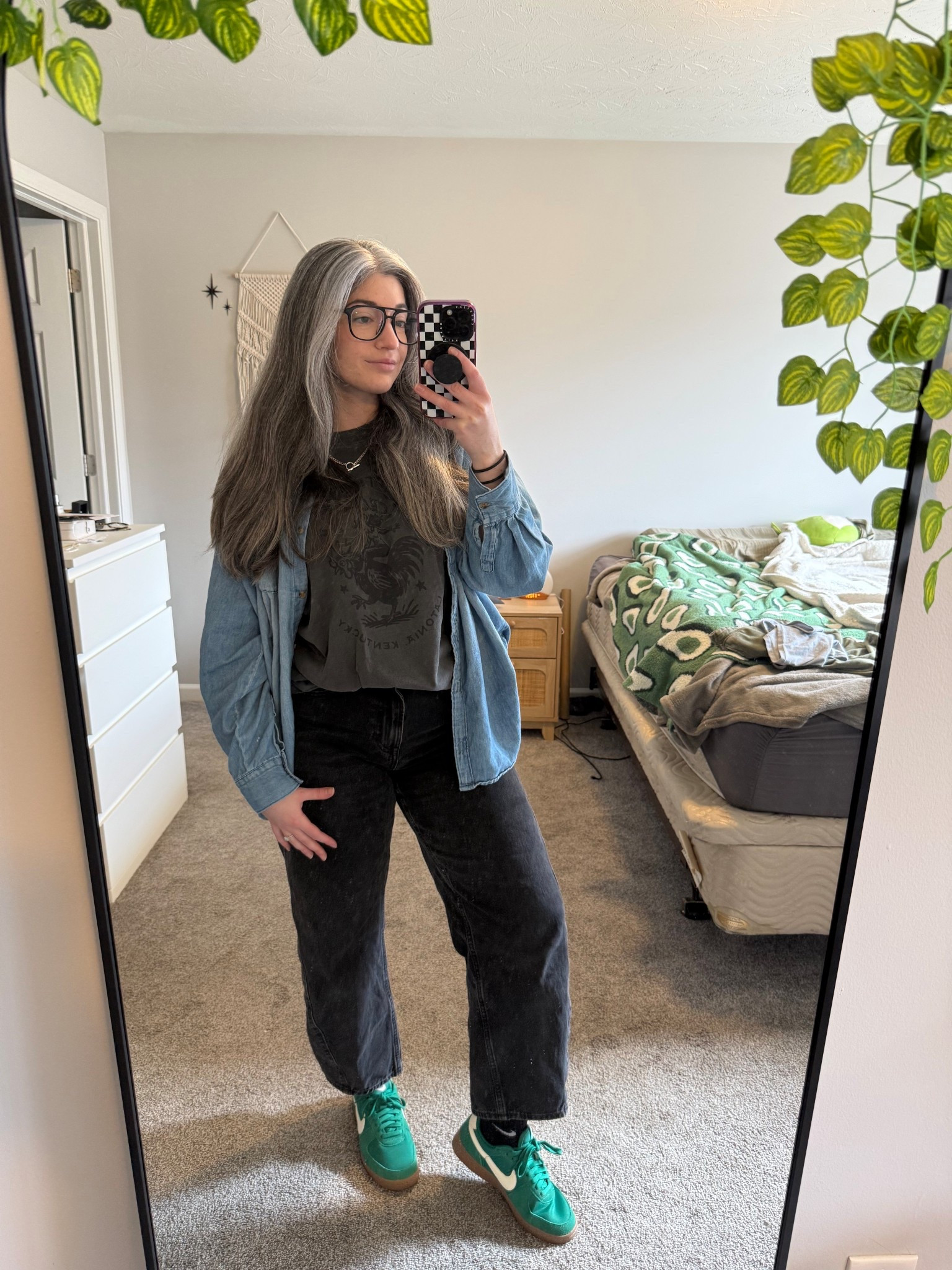 A little grungey, a litle western🖤🤠 #nike #western #grunge #denim #blackdenim

#LTKSpringSale #LTKgrwm #LTKootd