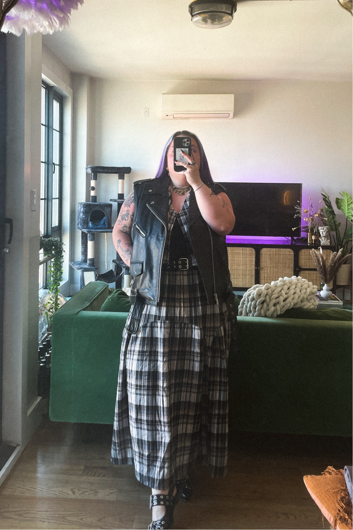 brooklyn coffee run ootd ☕️

✨ vest and skirt set: berriez
✨ bodysuit: parade
✨ shoes: ganni
✨ leather vest: straight to hell
✨ bag: nunoo

#LTKshoecrush #LTKplussize #LTKstyletip