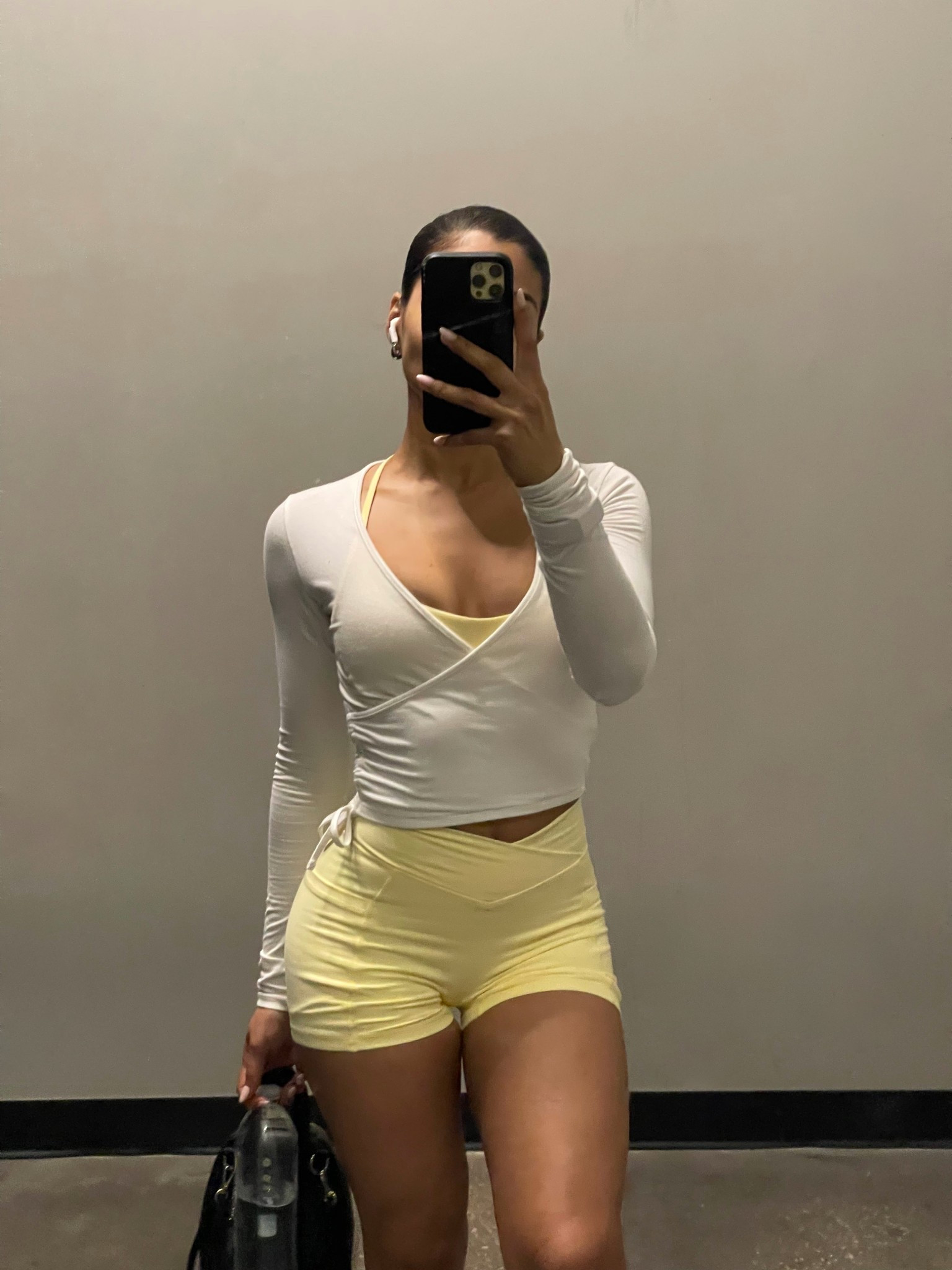 Brighter in yellow 💛🤍