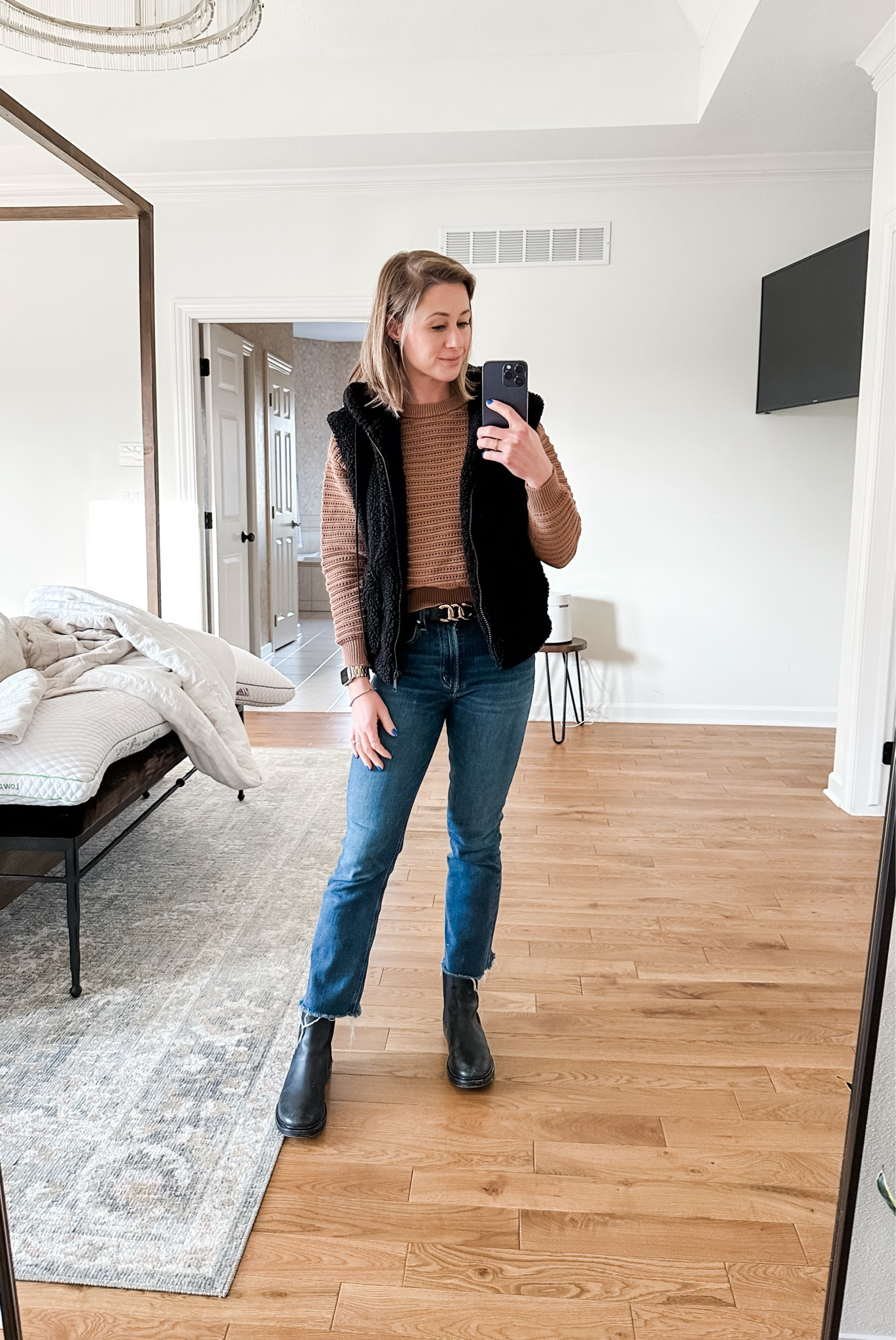 OOTD and I put on my big girl pants (jeans, in this case). Two whole times so far this year! 🤣 felt good to wear an actual outfit. But also I love legging season  

#LTKStyleTip #LTKFindsUnder100 #LTKSeasonal