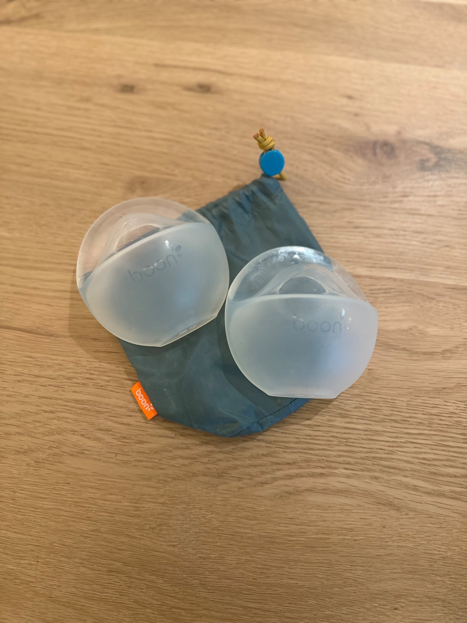 Absolutely loved these milk collector, cups! Perfect for early newborn and breast-feeding days. You can build up such a good stash with just your letdown, using these. Definitely my favorite by far and I’ve tried them all 😅!