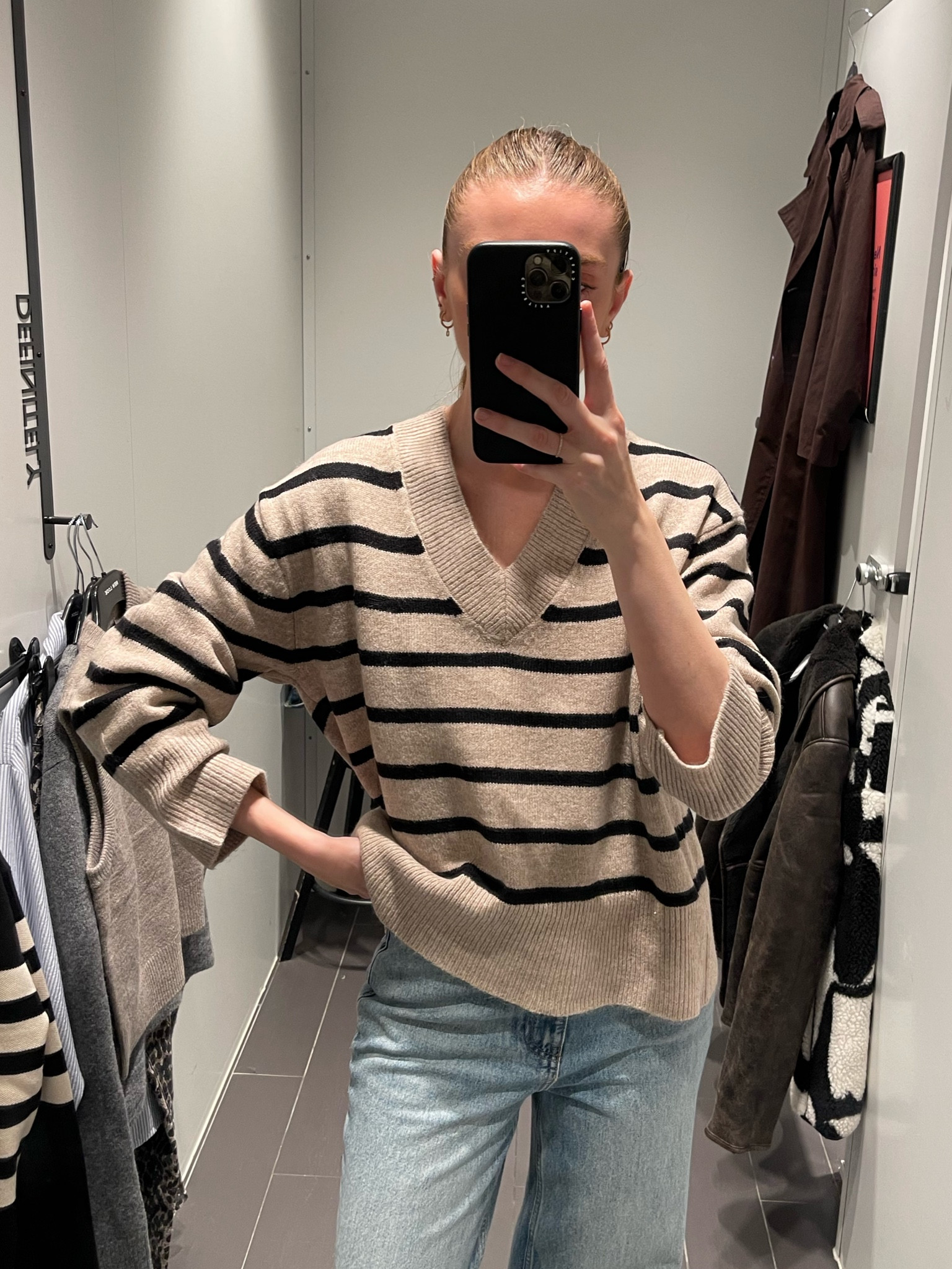 New Look try-on 🍂
Trying a small in the striped v-neck jumper



#LTKuk #LTKautumn #LTKeurope