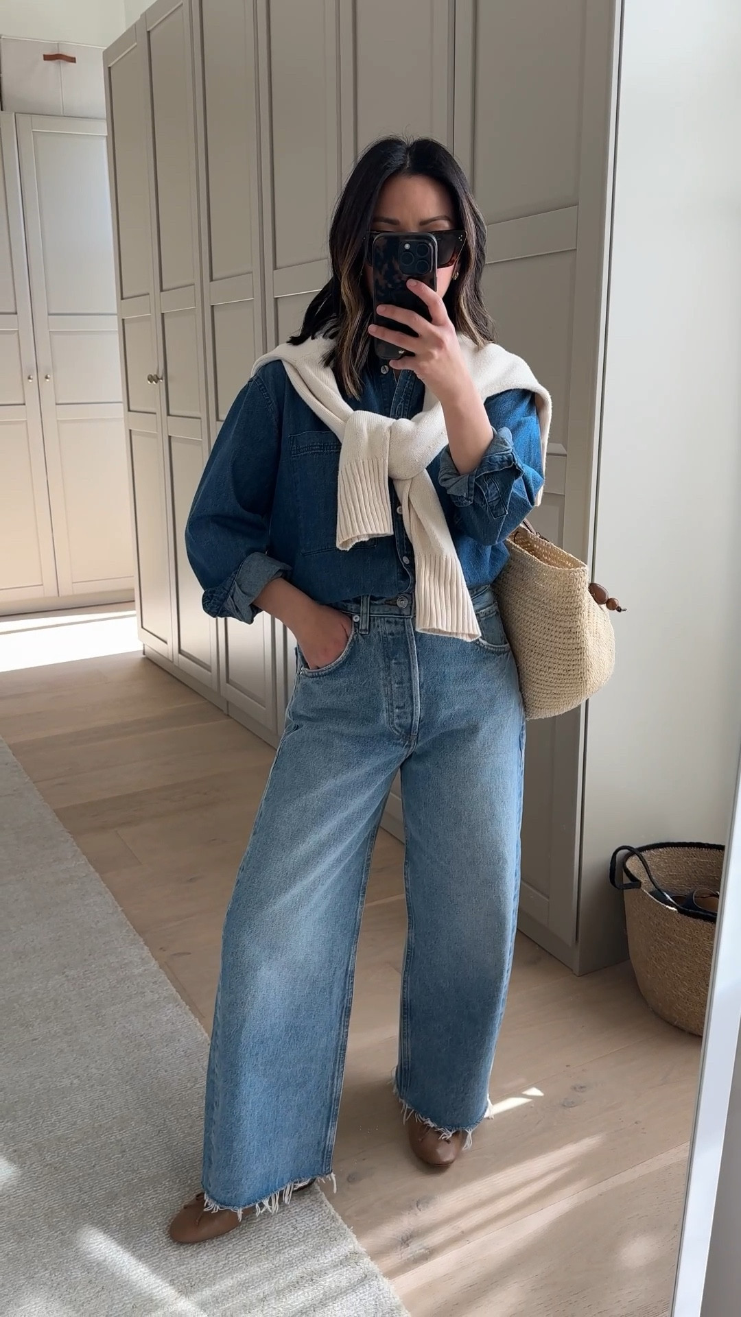 Spring Staples I Re-Wear Every Year: AYR Denim Shirt. The wash is incredible and I love the fit. Roomy without being overwhelming. I'm in my normal size, xs. 

AYR Denim shirt xs
Citizens of Humanity Ayla Jeans 24 - size down
Loeffler Randall ballet flats 5.5
The Hunting Season tote
Everlane cotton sweater xs
Celine sunglasses
Dorsey James necklace 15"
Quince earrings

Spring outfits, spring style, petite style 

#LTKootd #LTKPetite #LTKmomlife