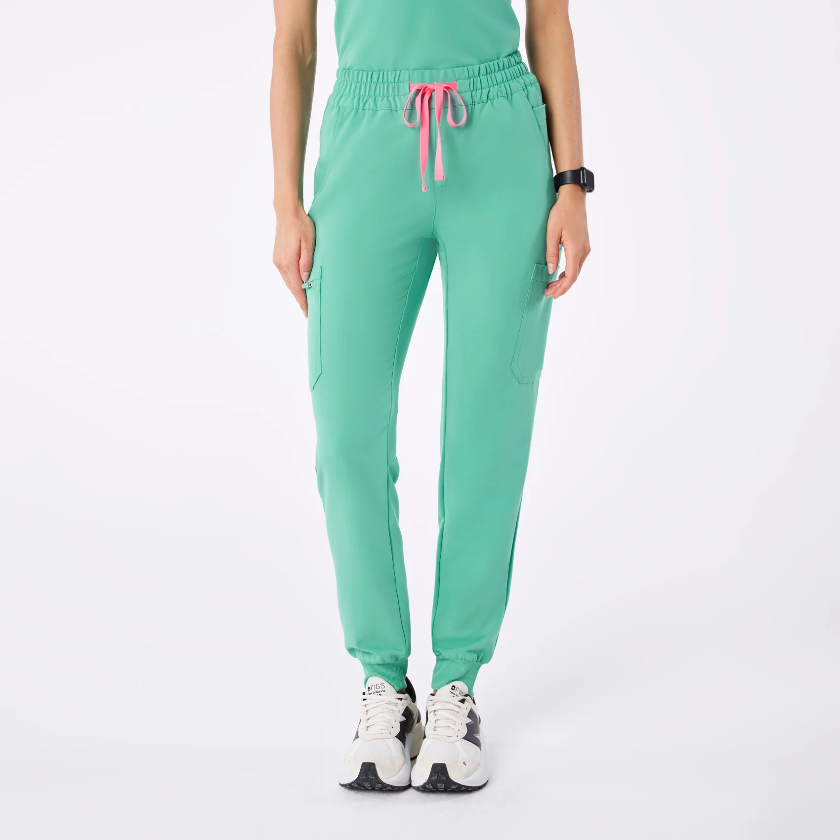 Uman Relaxed Jogger Scrub Pants | FIGS