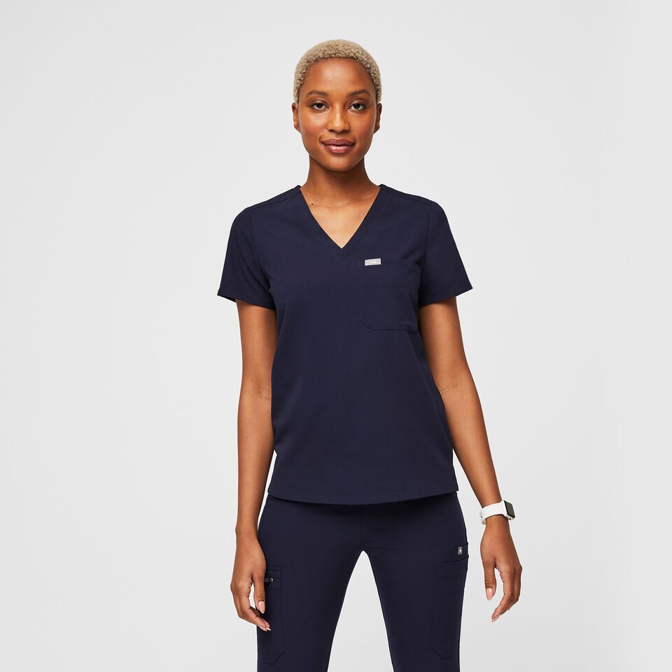 Women's Catarina One-Pocket Scrub Top™ - Navy · FIGS | FIGS