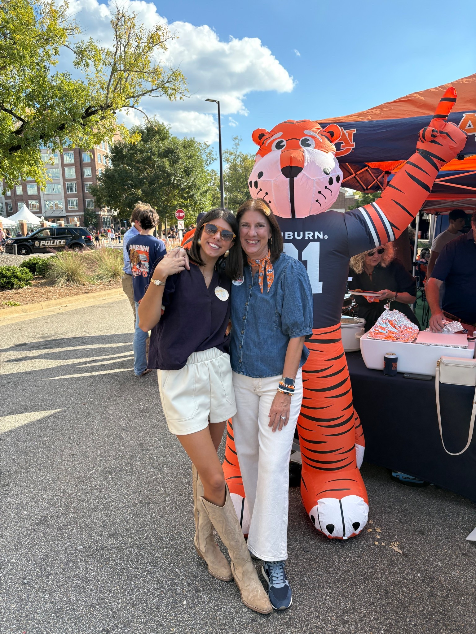 Auburn Gameday outfit


#falloutfit #fallgameday #auburngameday 

#LTKShoeCrush #LTKFindsUnder50 #LTKStyleTip