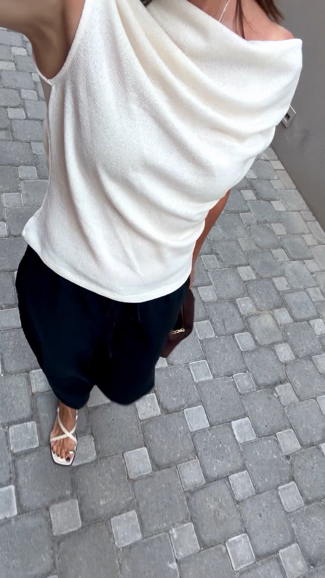 Simple, never boring. A simple ruched top with flowing linen and side fur texture.
I’m wearing a 14 top
M trousers

#LTKsummer #LTKstyletip #LTKover50style