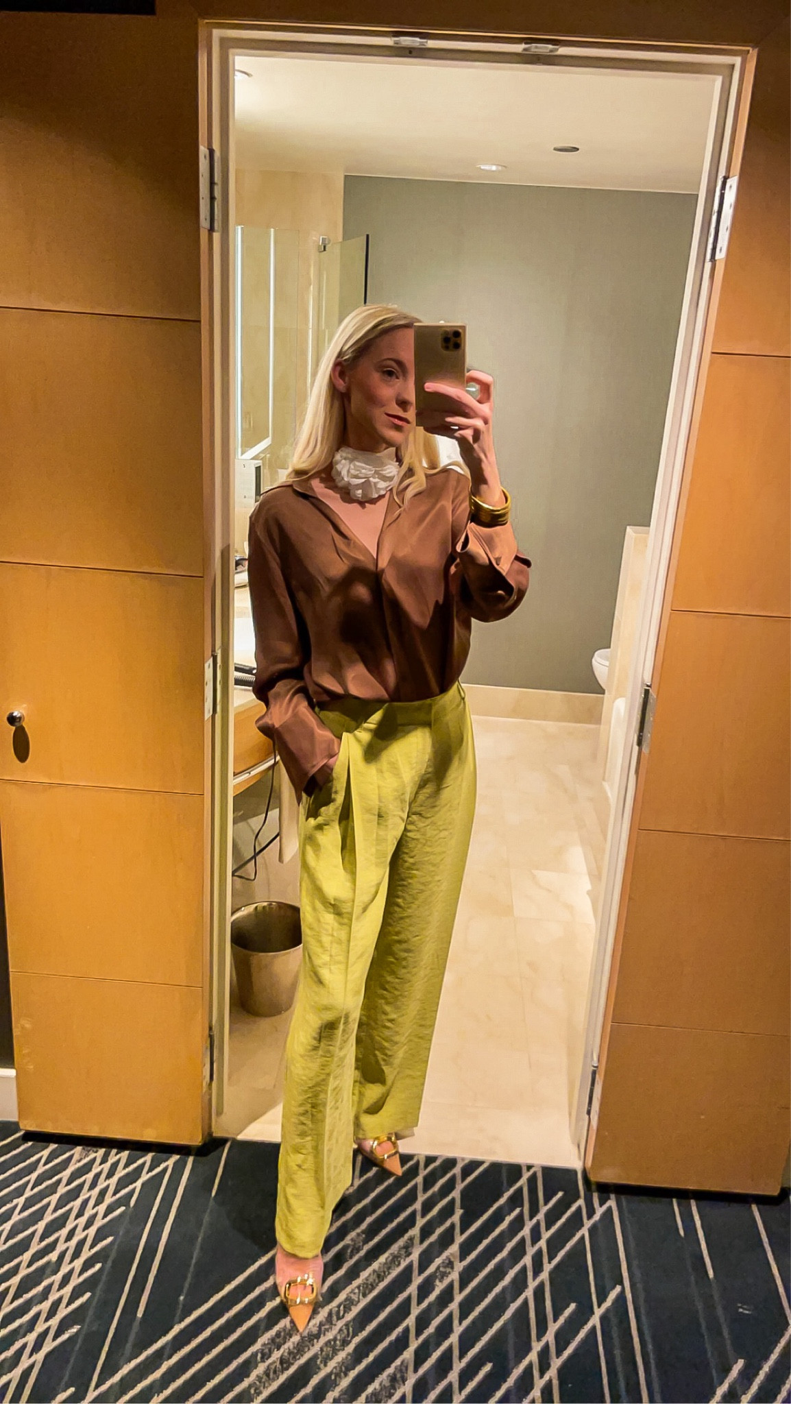 ZARA always, head to toe! Except when it’s chilly in Chicago, then UGGS have to keep ya warm 🫶🏼

#LTKshoecrush #LTKstyletip