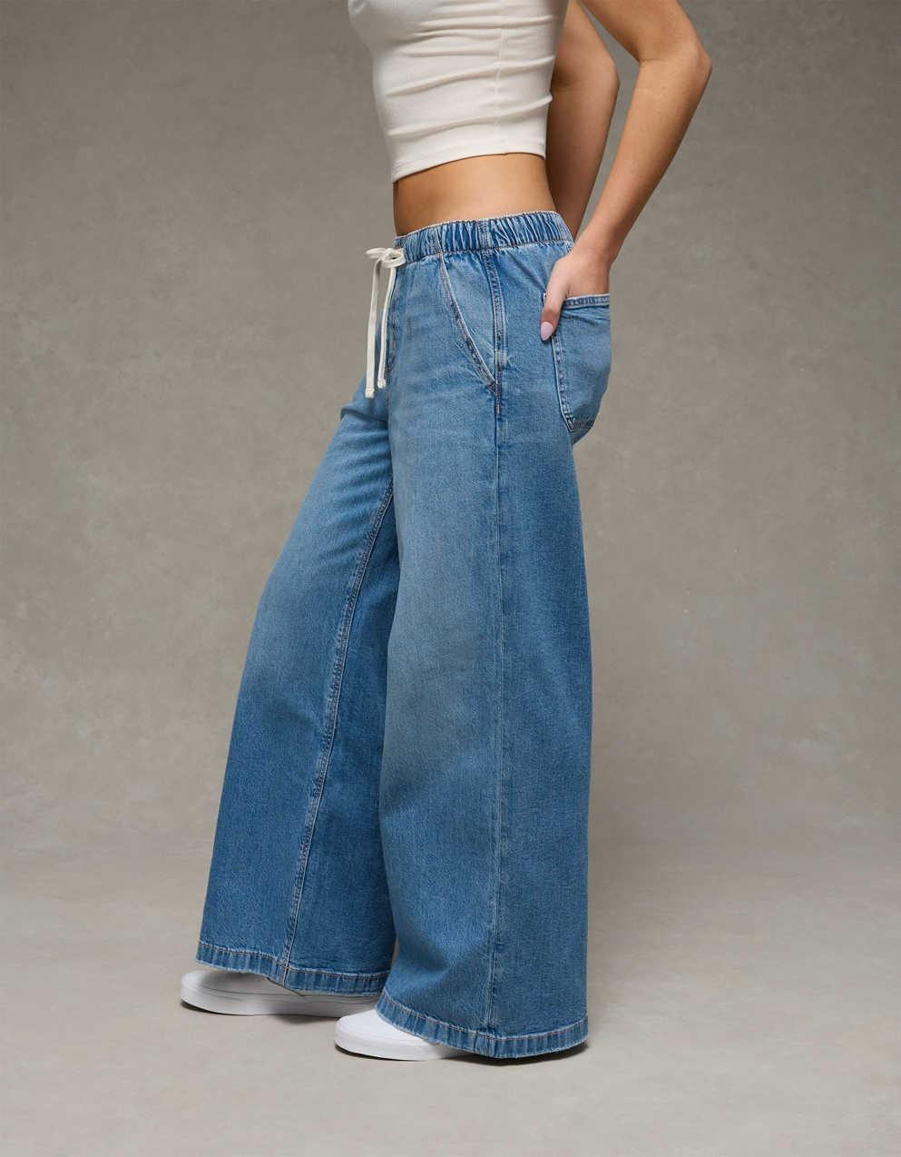 AE Dreamy Drape Strigid Low-Rise Ultra Wide-Leg Jean | American Eagle UK