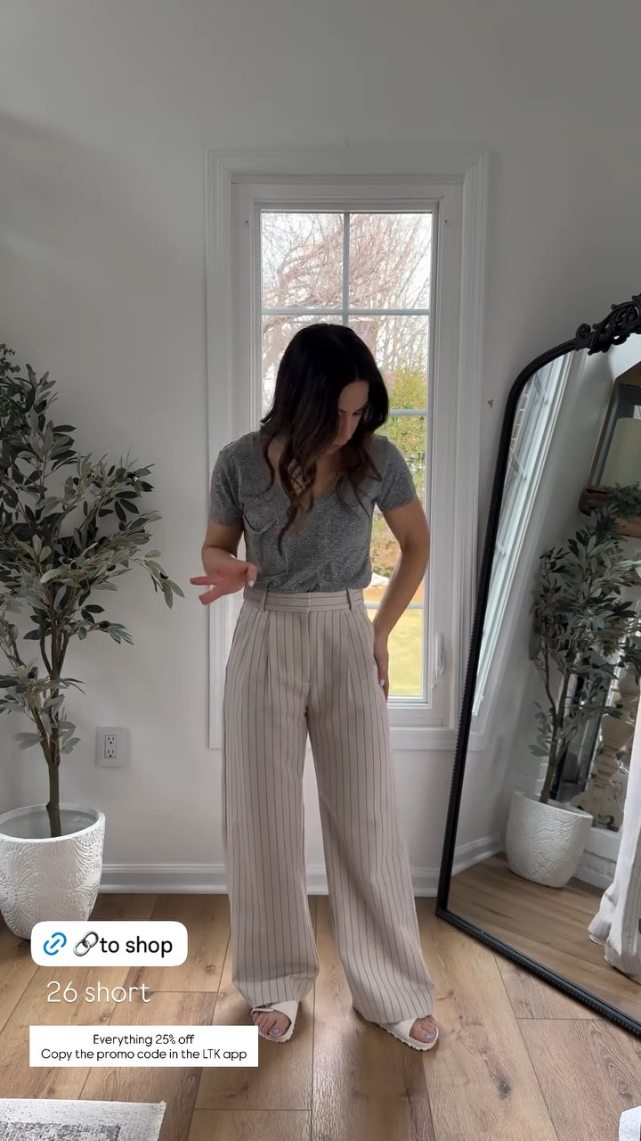 Copy the promo code for 25% off. 26 short trousers.



#LTKPetite #LTKSpringSale #LTKSaleAlert