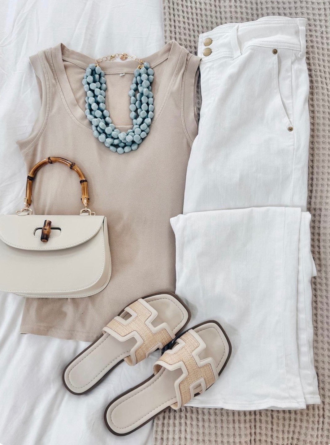 Spring date night outfit with white jeans

#LTKgrwm