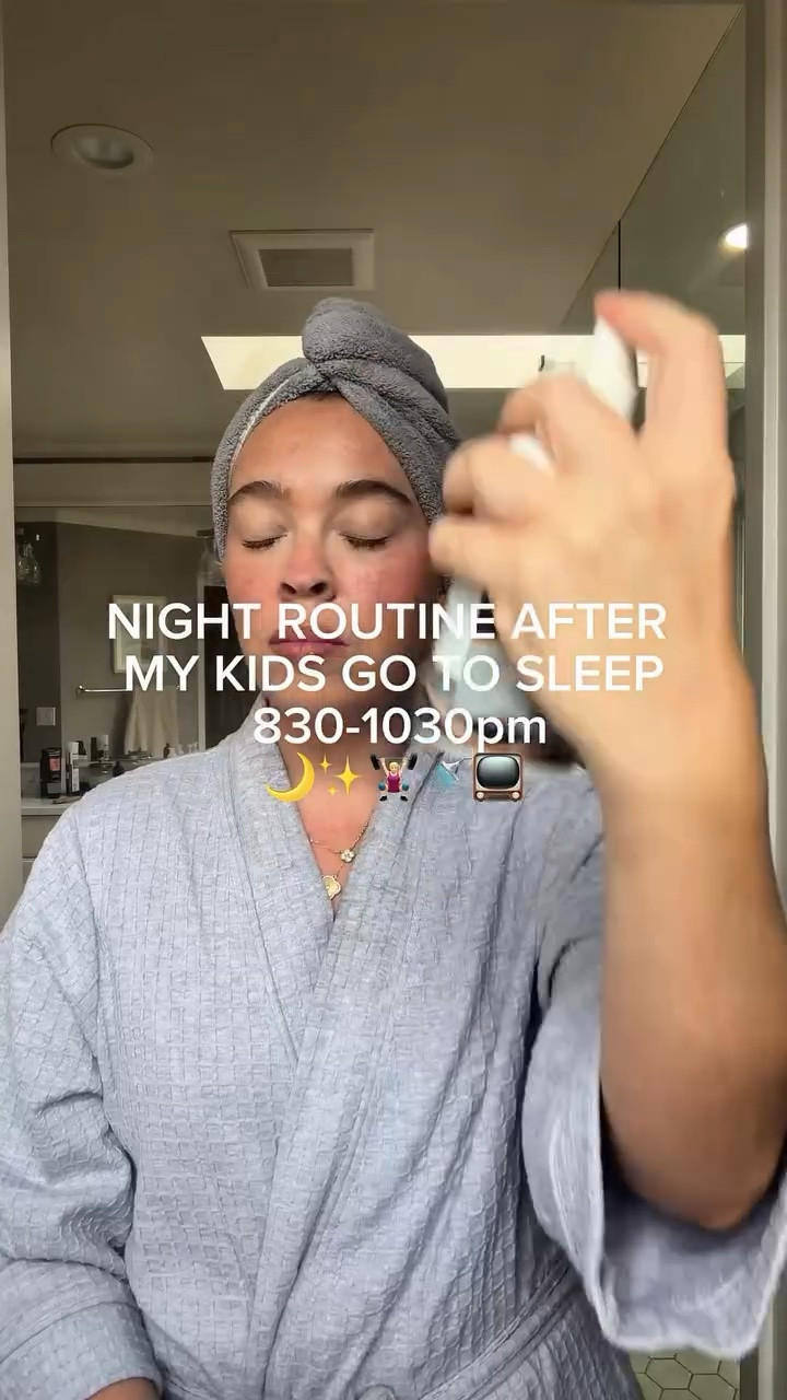 My night after the kids go to bed 🌙 8:30–10:30PM looks like a quick workout, last few steps, tidy up, shower, skincare + my Willies gummies before settling in for a restful night. Then it’s Netflix + a sweet treat!

Save this for your next night in routine ✨

#LTKdayinmylife #LTKmomlife #LTKselfcare