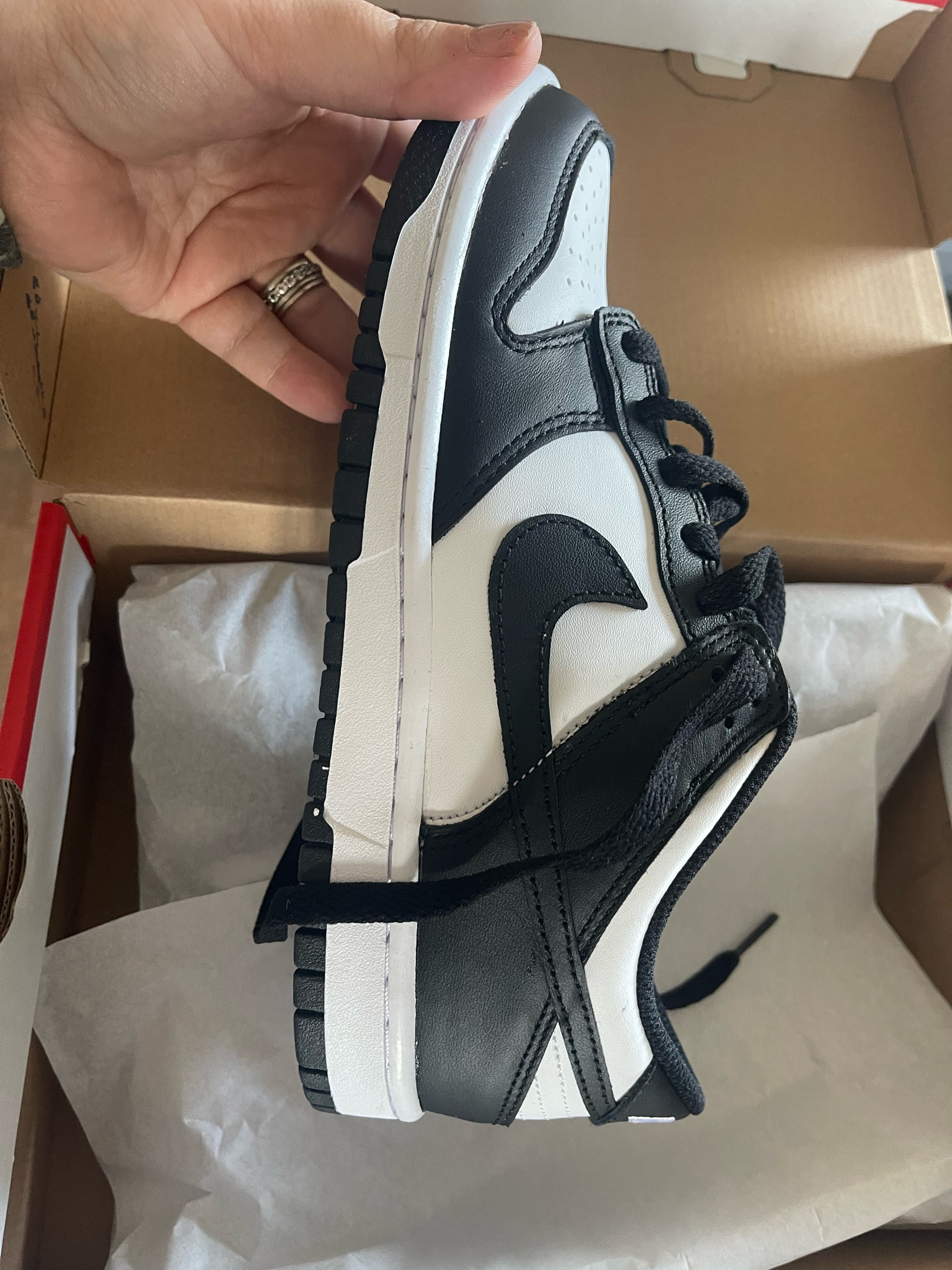 Panda 🐼

#Nike #Pamdas #Dunks #DunksLow

#LTKkids #LTKshoecrush #LTKfindsunder100