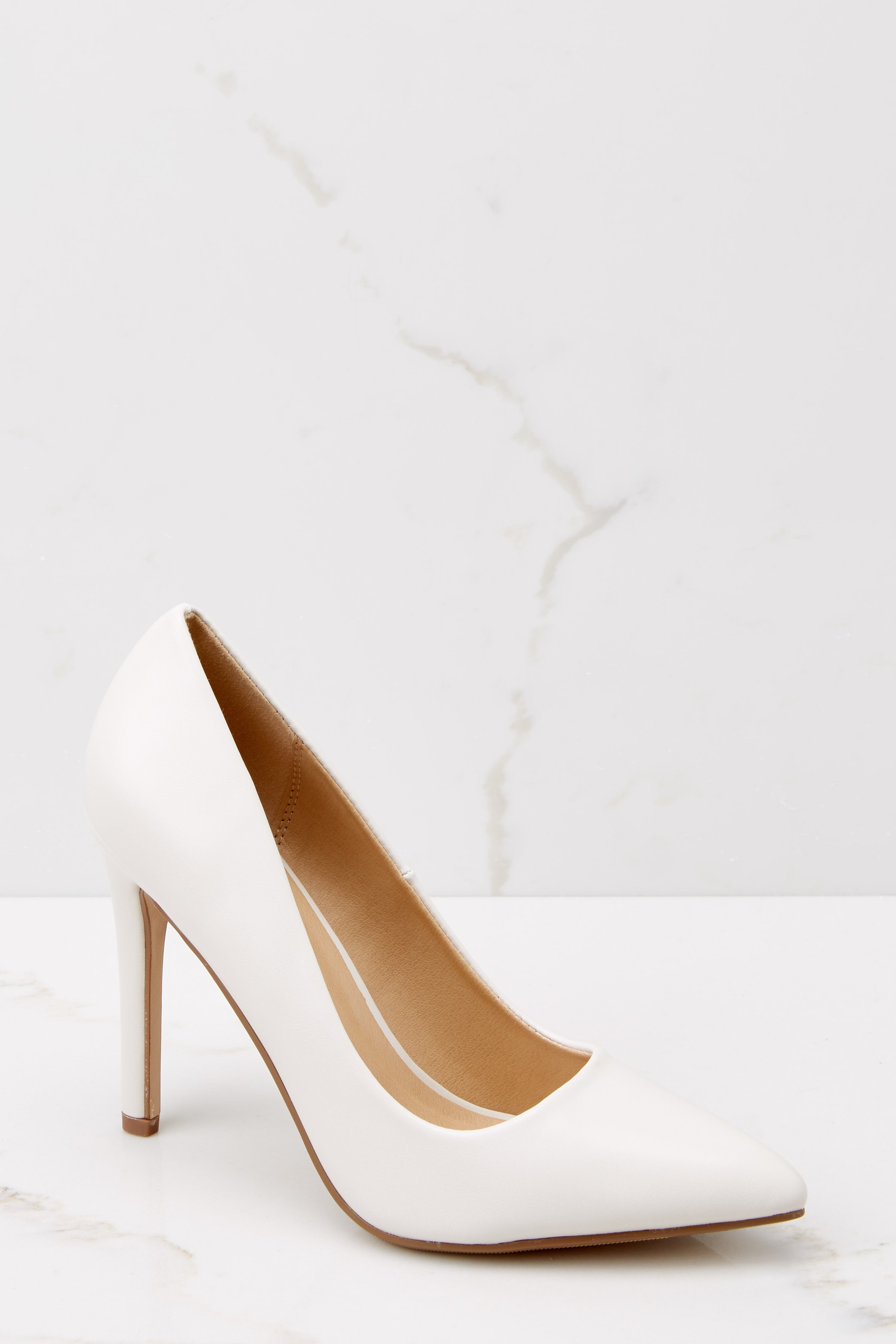 Picture Perfect Ivory Pointed Pumps | Red Dress 