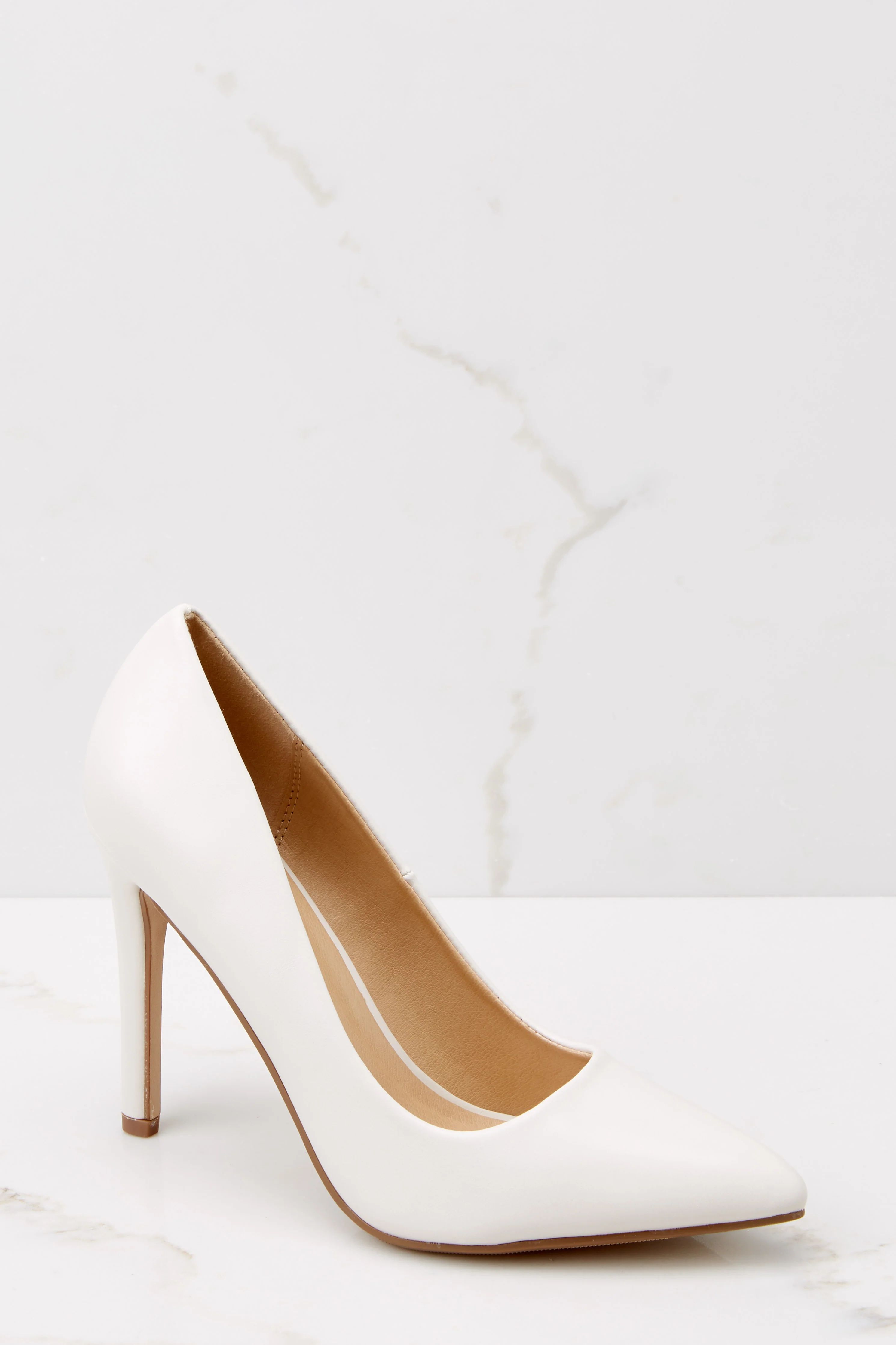 Picture Perfect Ivory Pointed Pumps | Red Dress 