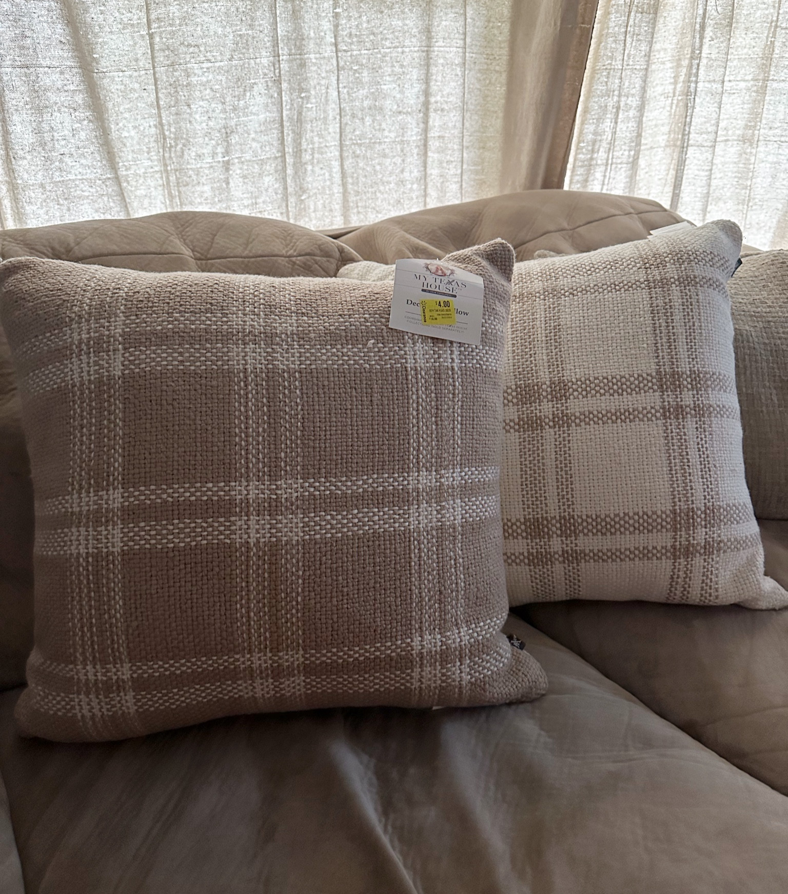 My Texas home neutral reversible pillows 🤍🌿

#LTKSummerSales #LTKHome #LTKSeasonal