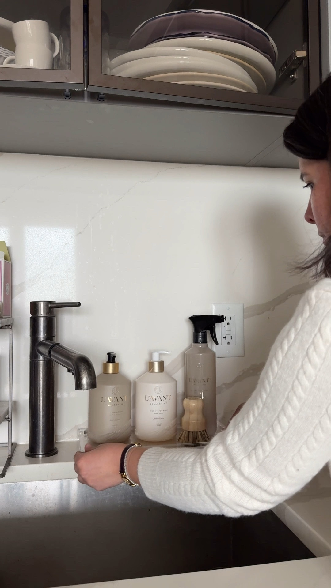 #ad My sink-side setup just got an upgrade. This is my second scent I’ve tried and the new Ambre Santal fragrance from @lavantcollective is perfect for this cozy season - warm, woody, and clean.



#LTKmorningroutine #LTKdayinmylife
