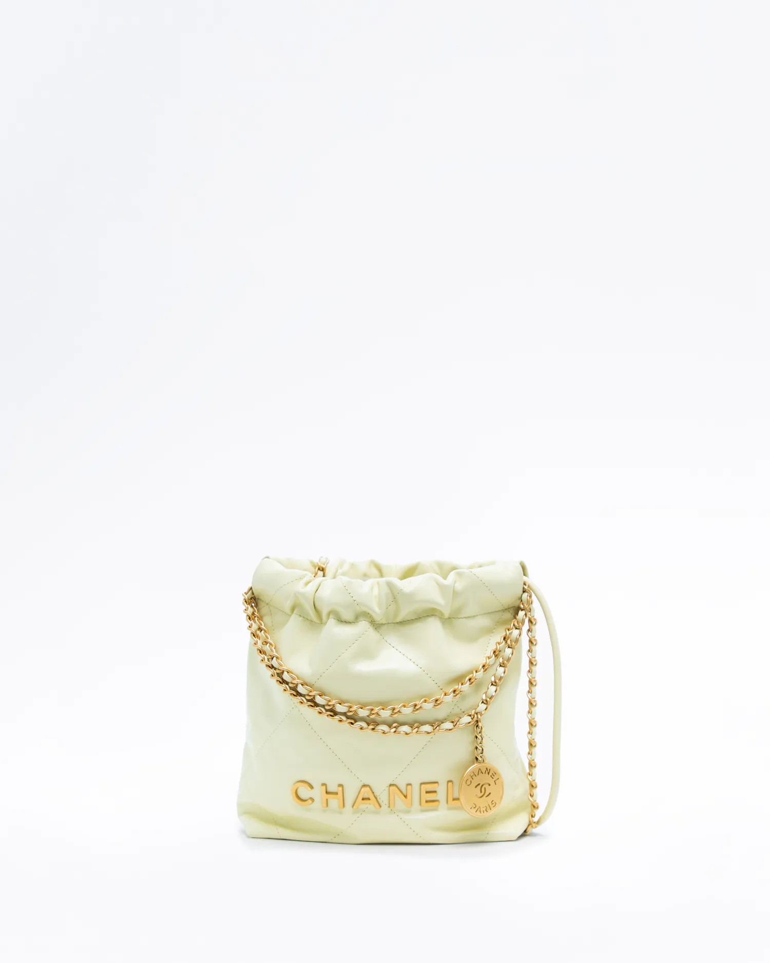 Chanel 22 Mini Handbag | Vivrelle