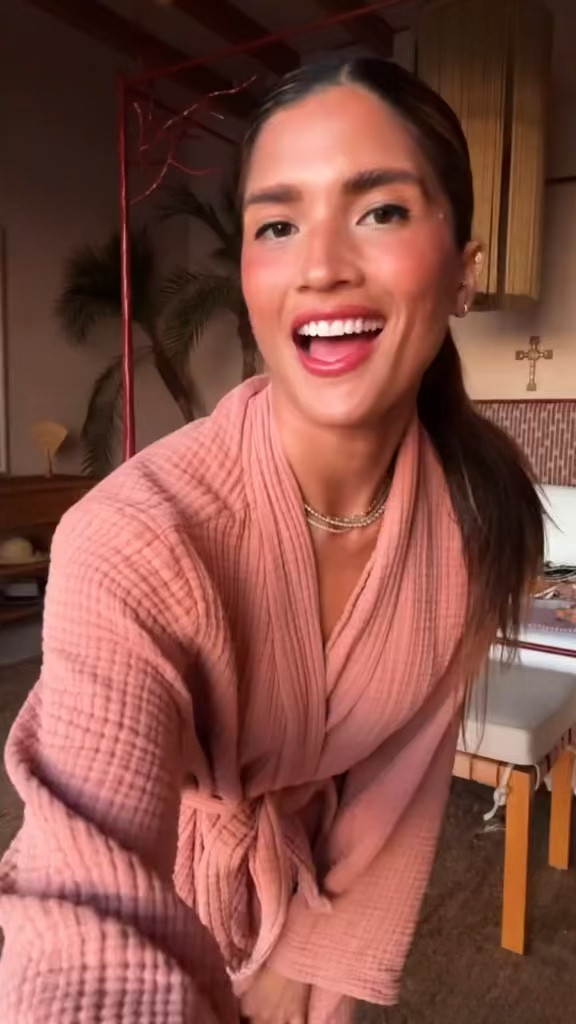 All brown monochromatic outfit 🤎

#LTKstyletip #LTKtravel

#LTKVideo