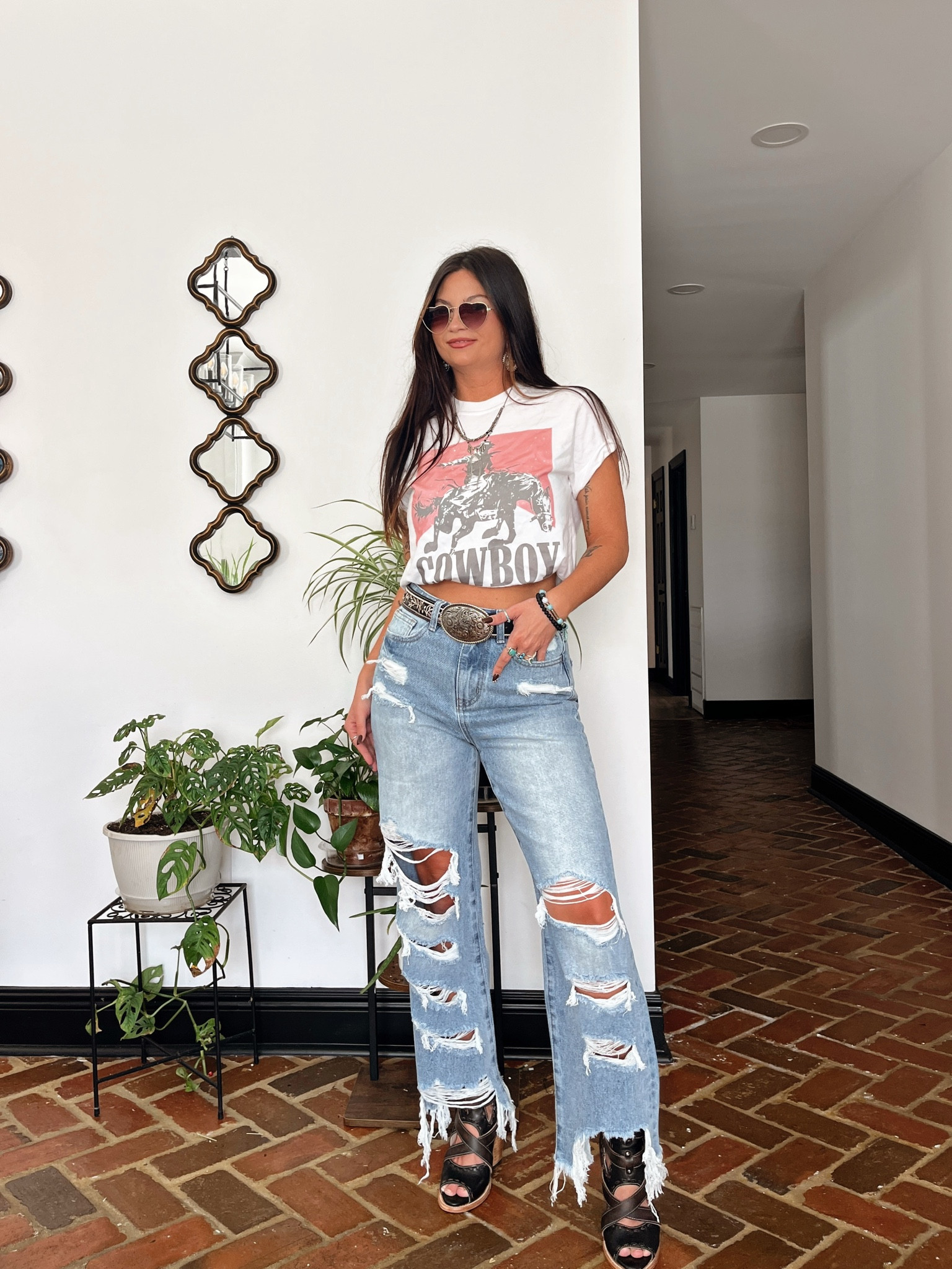 Wide leg distressed cropped jeans back in stock! Code LORI20 to save 20% on this fit 

Recommend sizing up on jeans especially if between! I’m wearing 3. They are 100% cotton with no stretchy!

#LTKMostLoved #LTKSeasonal #LTKPetite