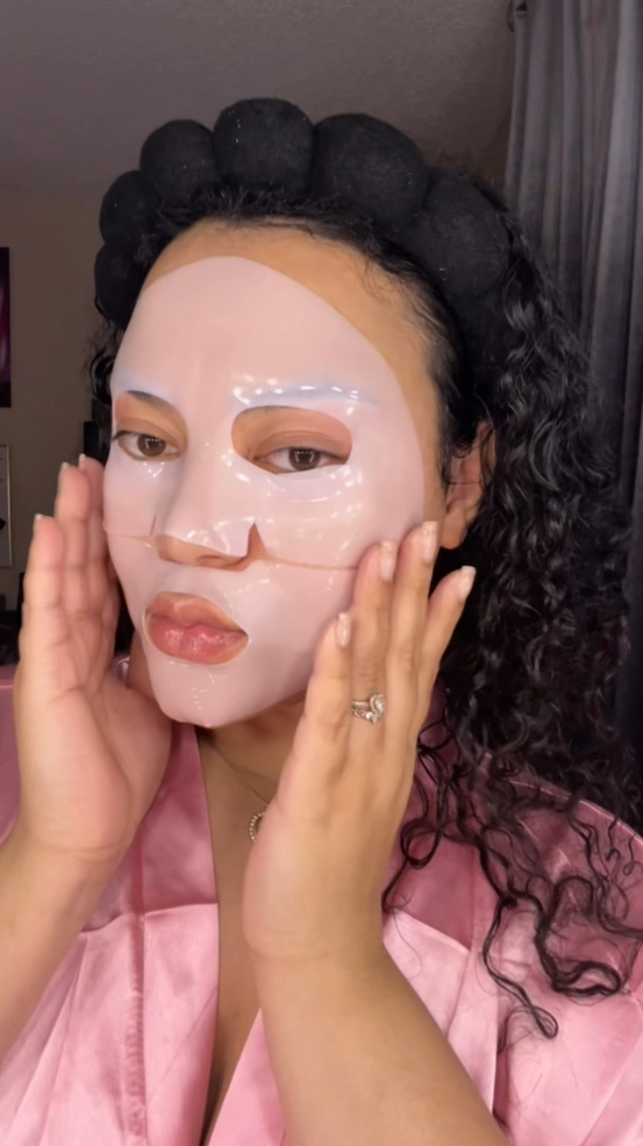 Sharing my secret product for glass skin 🩷 collagen face masks are going viral for a reason! 

#LTKFindsUnder50 #LTKBeauty #LTKWatchNow