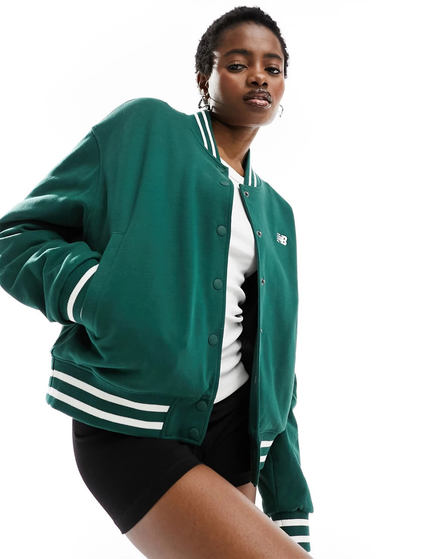 New Balance - Sportkleding - Greatest Hit - Varsity bomberjack in groen | ASOS (Global)