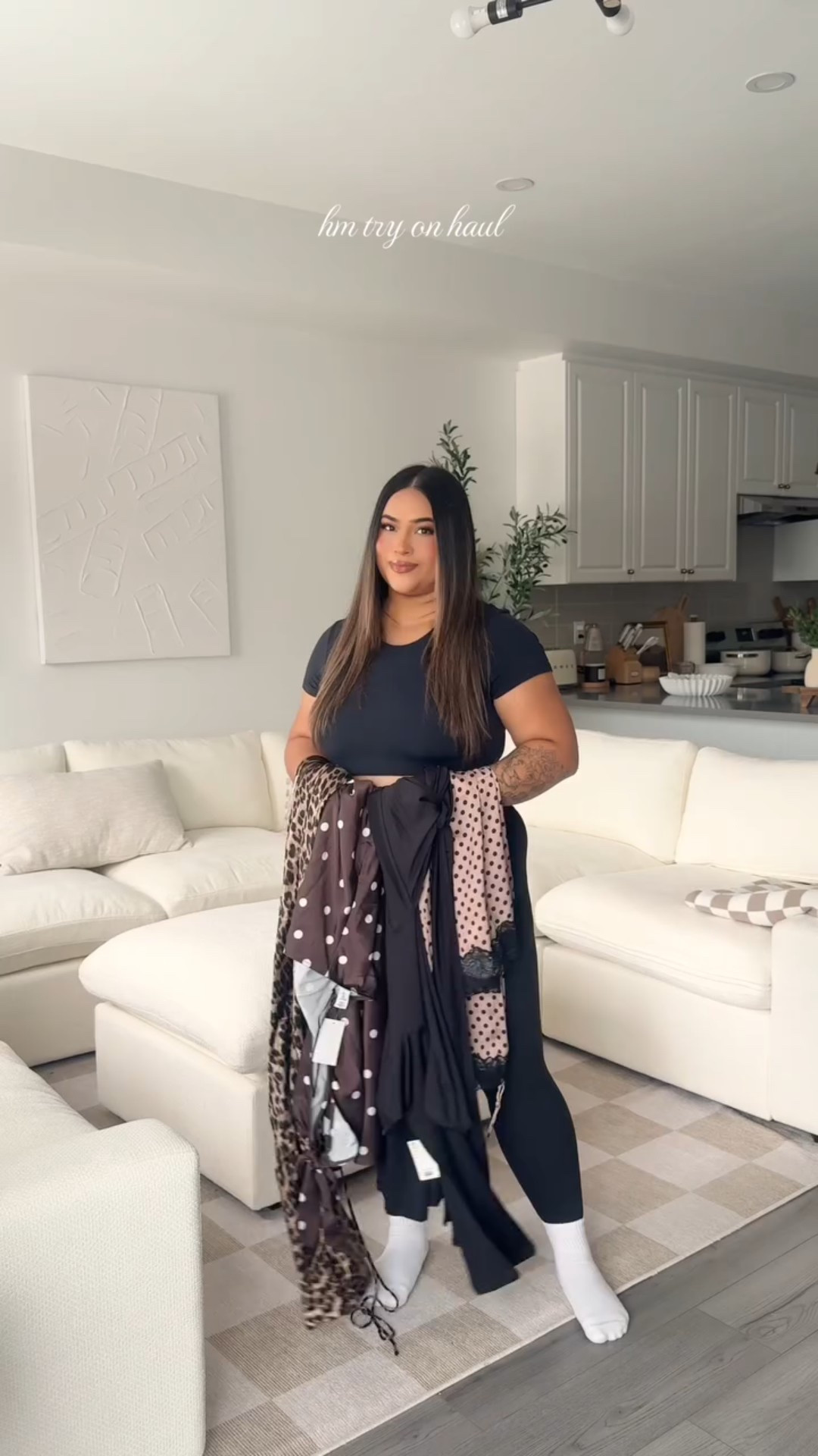 H&M coming through for the girlies 🤍 which one is your favorite? 🐆🍒🖤

Drop the word ‘NEED’ below and I’ll send you the details 💌

H&M Haul, Try on Haul, OOTD, Dresses, Valentines Day Outfit Ideas, Midsize, Curvy

#midsizestyle #hmhaul #newinhm #tryonhaul #dress