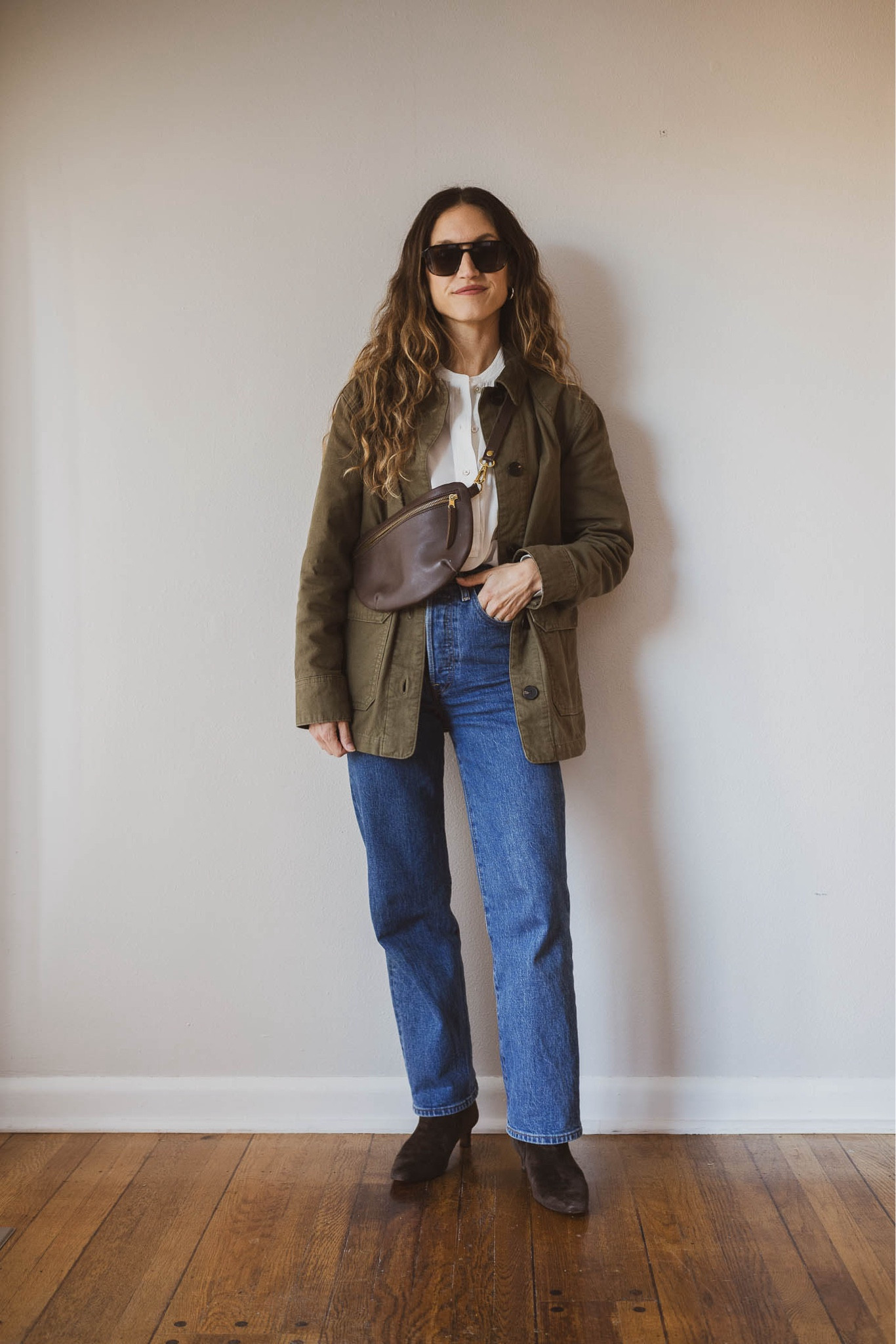 Daily Look 10.22.24

Everlane silk top, XS, fits TTS for a relaxed fit. Everlane jacket, XS, TTS. Levis denim, this is the Jazz Pop wash. TTS. Madewell Boots, runs small, size up a half size. Quince sunglasses. Abby Alley sling bag 20% off with code FALLFRIENDS. Chunky Silver Hoops from Sela Designs, ASHLEYROHR10 for 10% off  

#LTKSeasonal #LTKOver40 #LTKSaleAlert