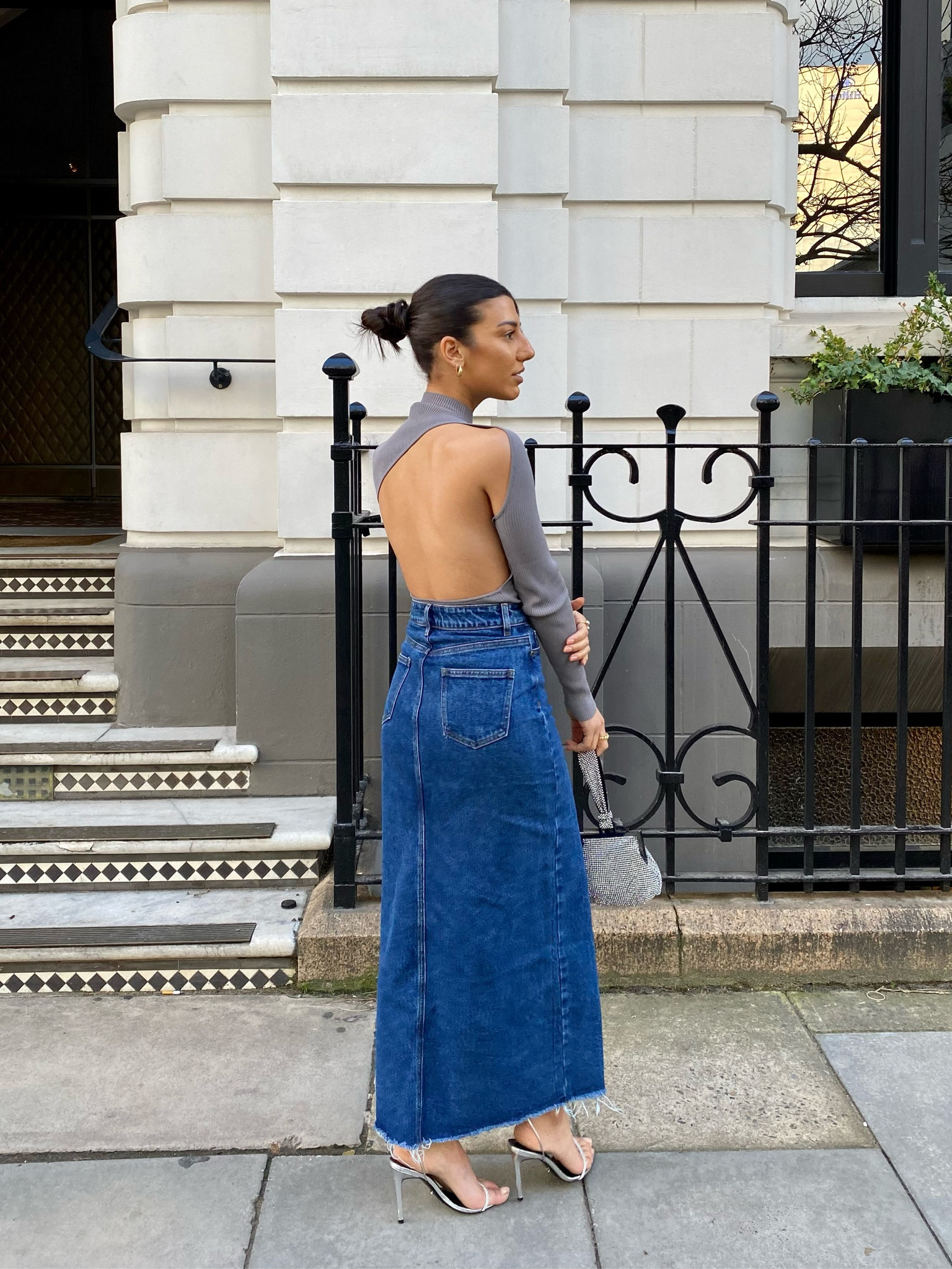 Party in the back! 🪩 THE ICONIC’S - DAZIE bringing chic effortless pieces to my wardrobe.
I wear a size 6 in both the top & pant.

#LTKaustralia #LTKFind #LTKSeasonal