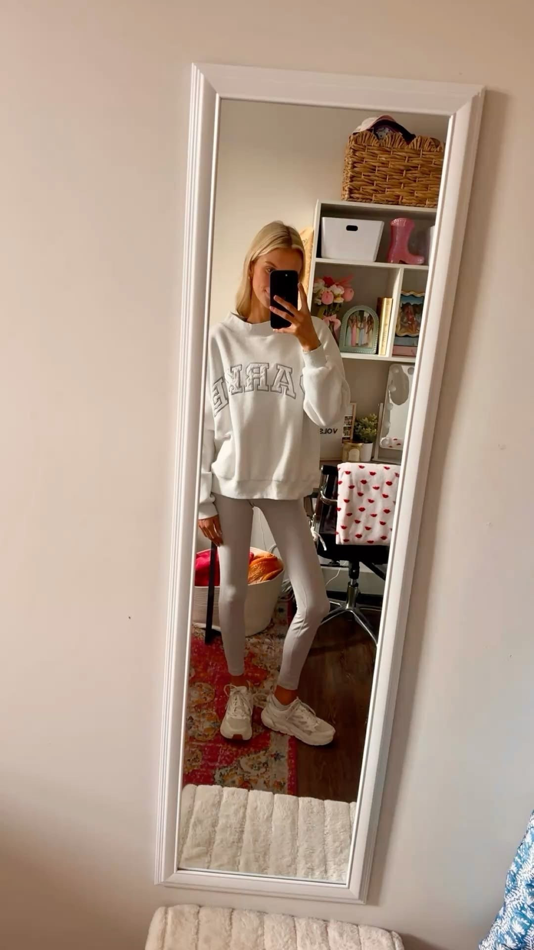 Parke reversible mockneck with lululemon light grey align leggings and hoka clifton Ls

#LTKdayinmylife #LTKfitnessgoals #LTKootd