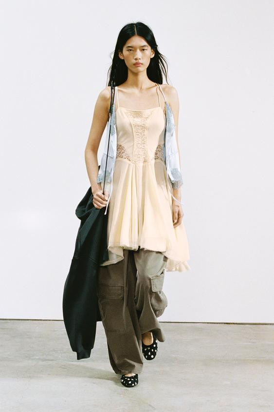 SHORT LACE GODET DRESS | Zara US