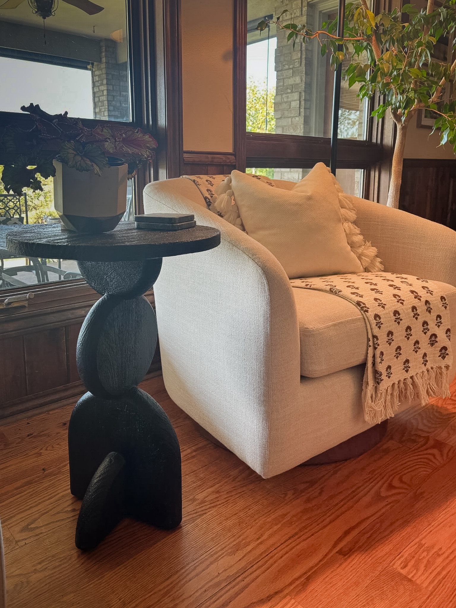 This swivel chair is 47% off for Way Day! I love the curves on it and that it swivels! Comes in 15 colors and performance fabric too - kid proof 🥳 Also this gorgeous side table is back in stock! Wayfair, Anthropologie , white swivel chair, black side table, and table

#LTKHome #LTKSaleAlert #LTKFindsUnder100