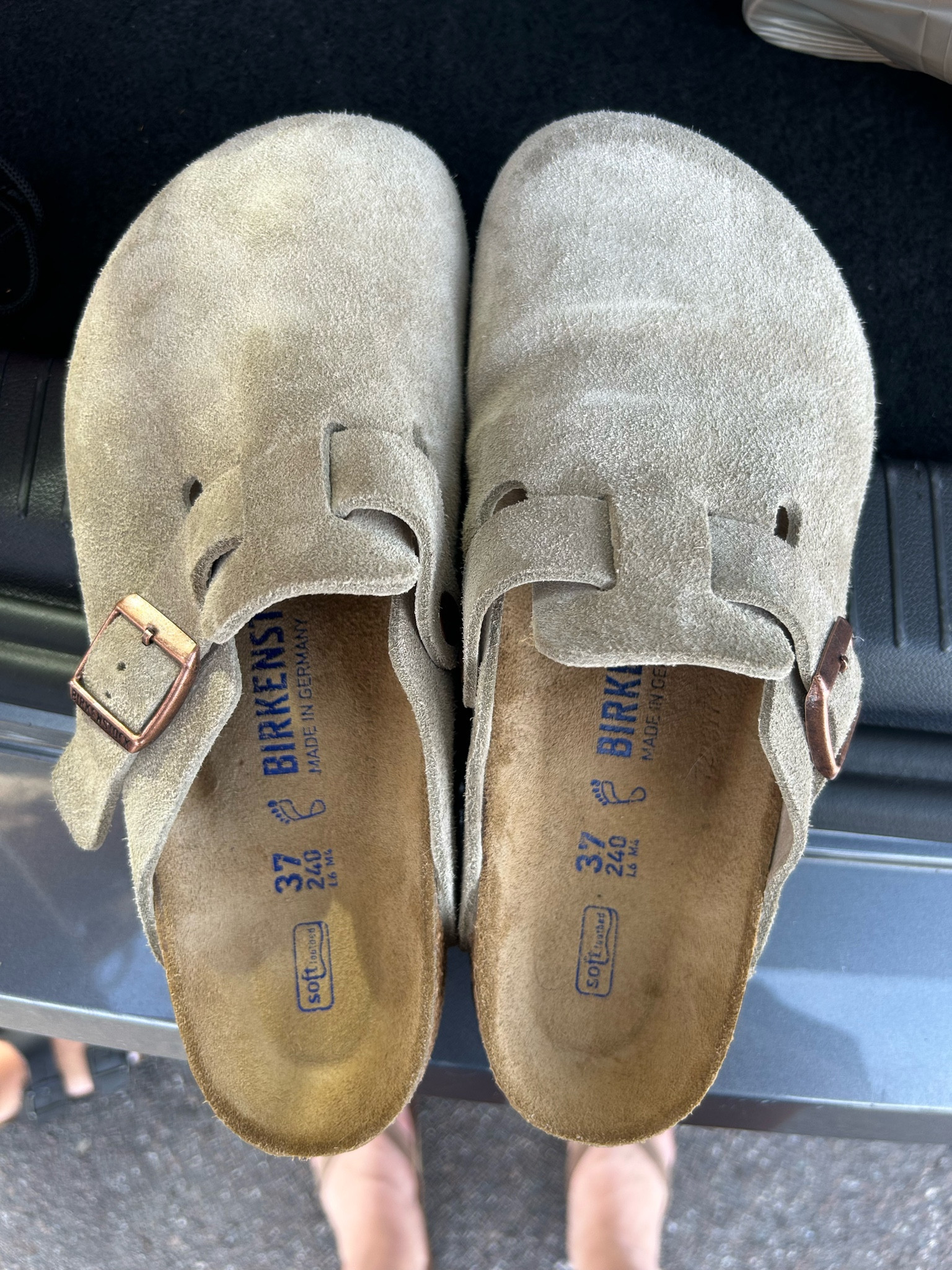 The cutest birks! 

#LTKShoeCrush #LTKStyleTip #LTKSeasonal