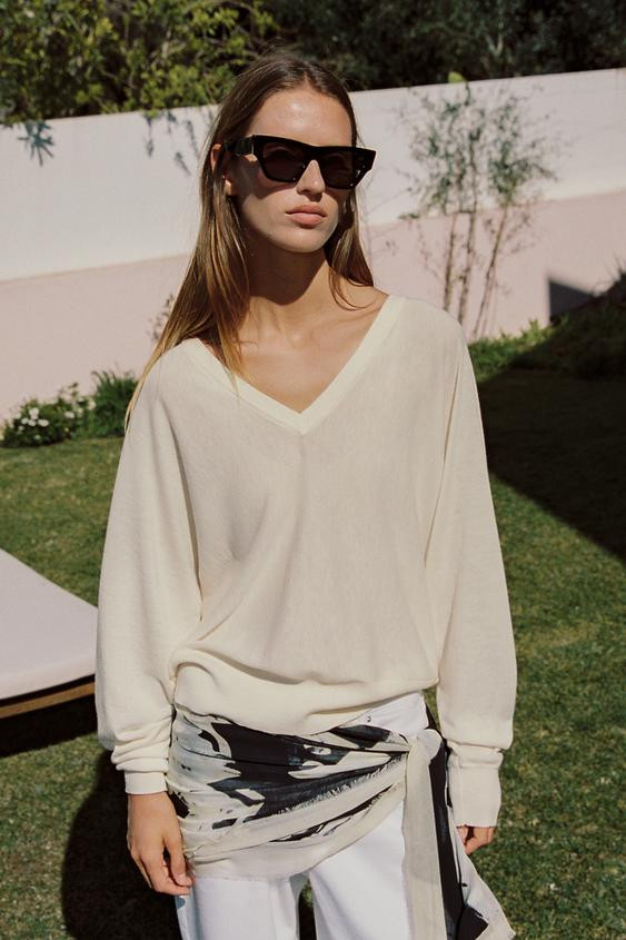 V-NECK KNIT JUMPER | Zara US