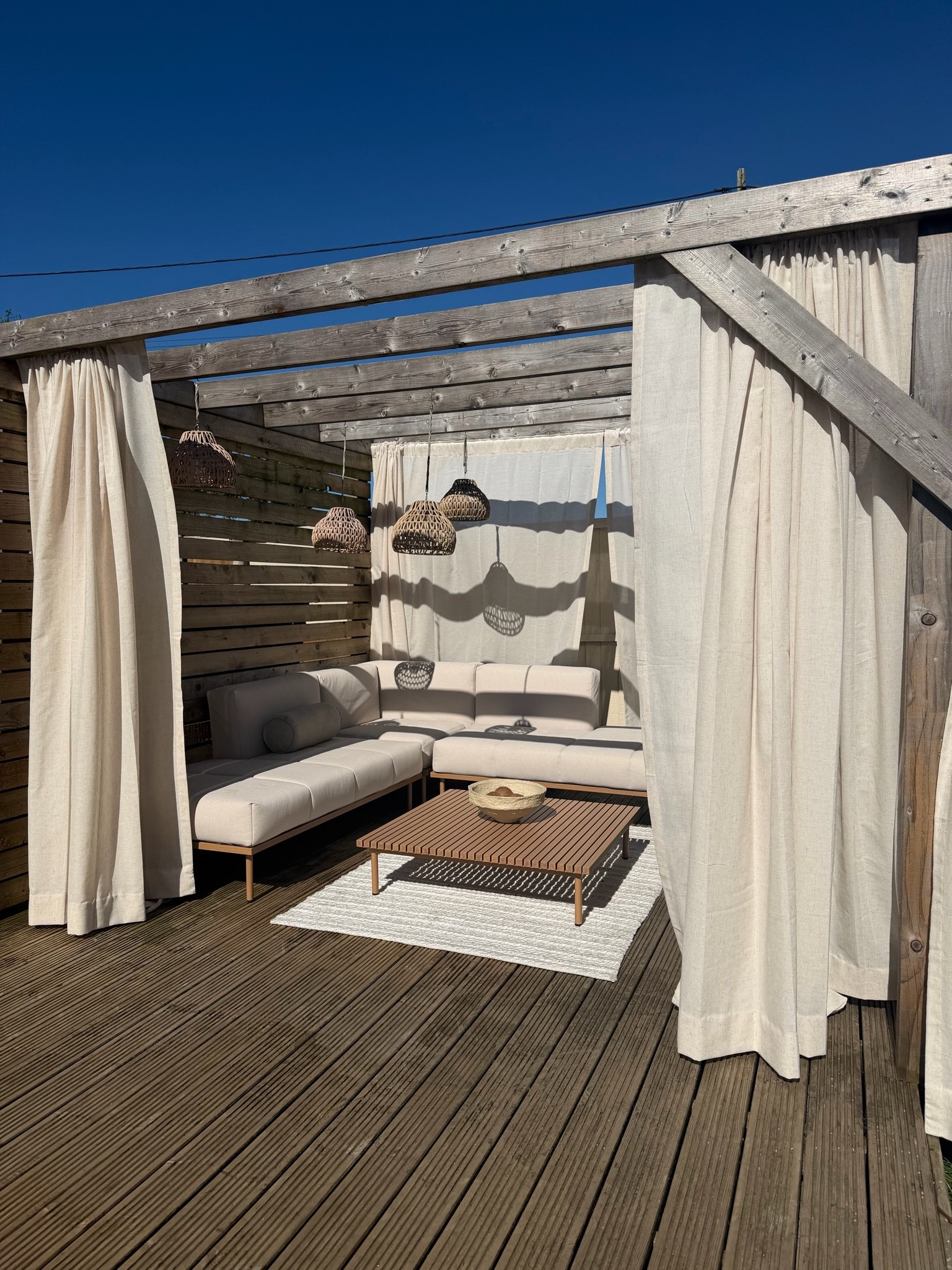 my Pinterest garden is becoming a reality, I can not even explain how much adding these outdoor curtains have elevated the space, I’m OBSESSED ✨🥹

#TheHues #TheHuesCurtains #TheHuesDefinedByYou 
#pergolacurtains #outdoorcurtains gardenstyling pergolas