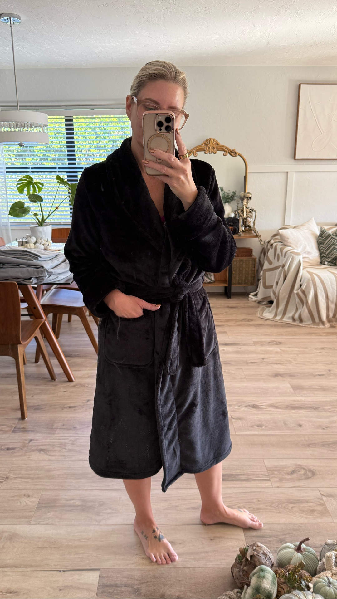 A soft and cozy robe for under $25?! Sign me up!! Perfect for yourself or a holiday gift!! Available in other colors and patterns as well. I’m wearing a medium but could have easily done a small as well. 

I feel like I’m wearing a teddy bear. It’s warm but not too heavy. You definitely wanna grab at least one 😉 before they go out of stock. 

Might as well grab some sleep sets too!!  

#LTKGiftGuide #LTKFindsUnder50 #LTKHoliday